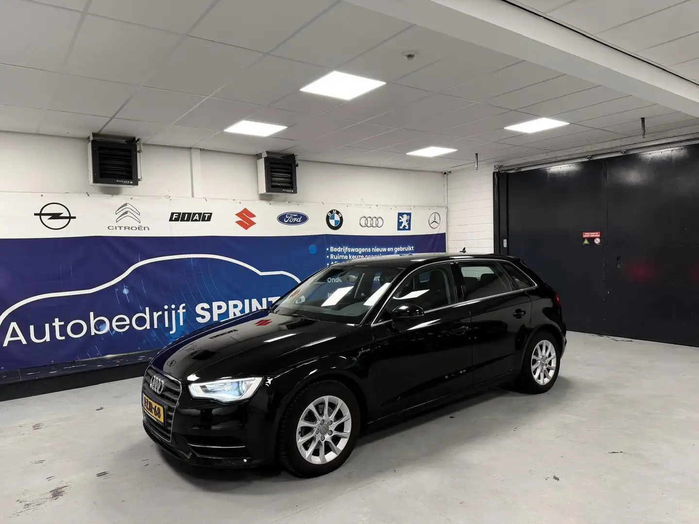Audi A3 Sportback 1.4 TFSI Attraction Pro Line Plus g-tron Zwart - 1