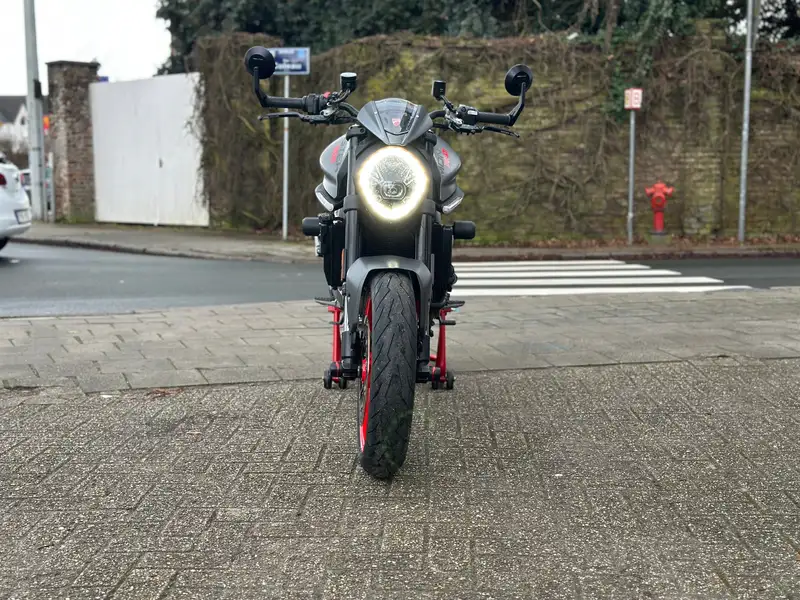 Ducati Monster 937 - foto 4