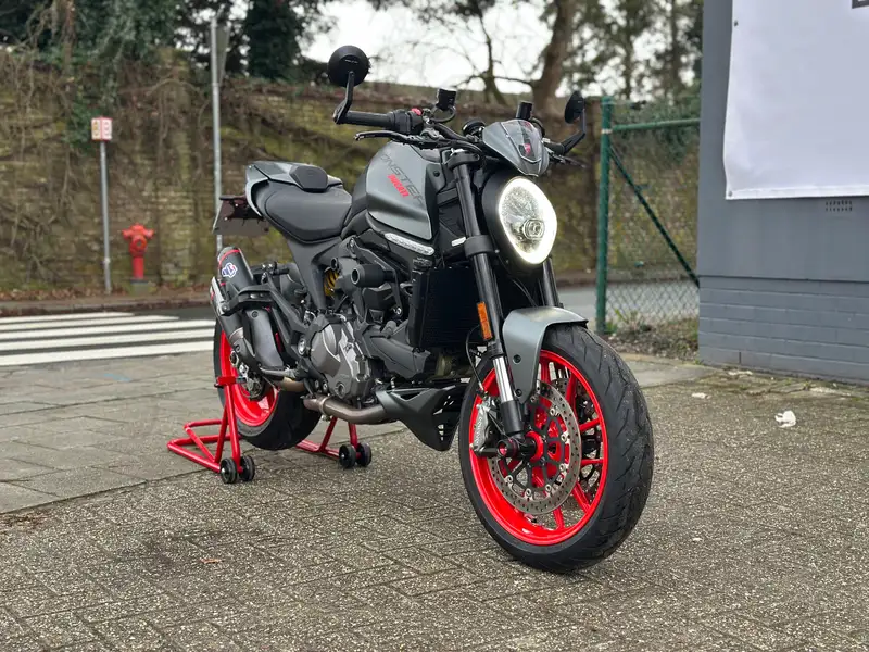 Ducati Monster 937 - foto 6