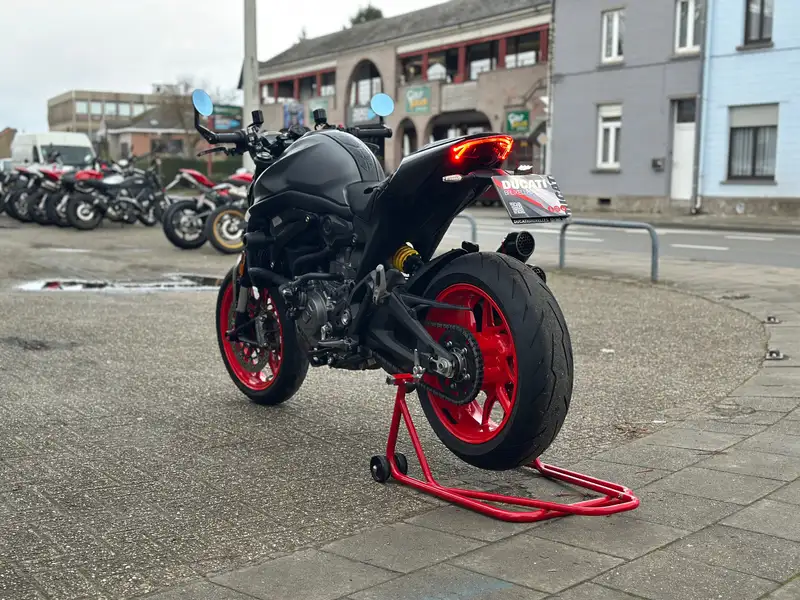 Ducati Monster 937 - foto 8