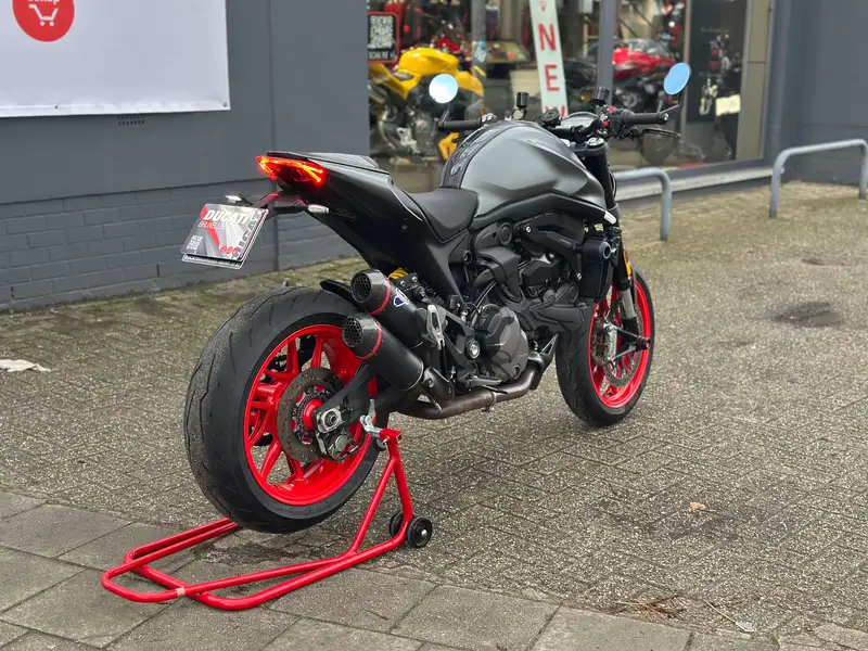 Ducati Monster 937 - foto 7