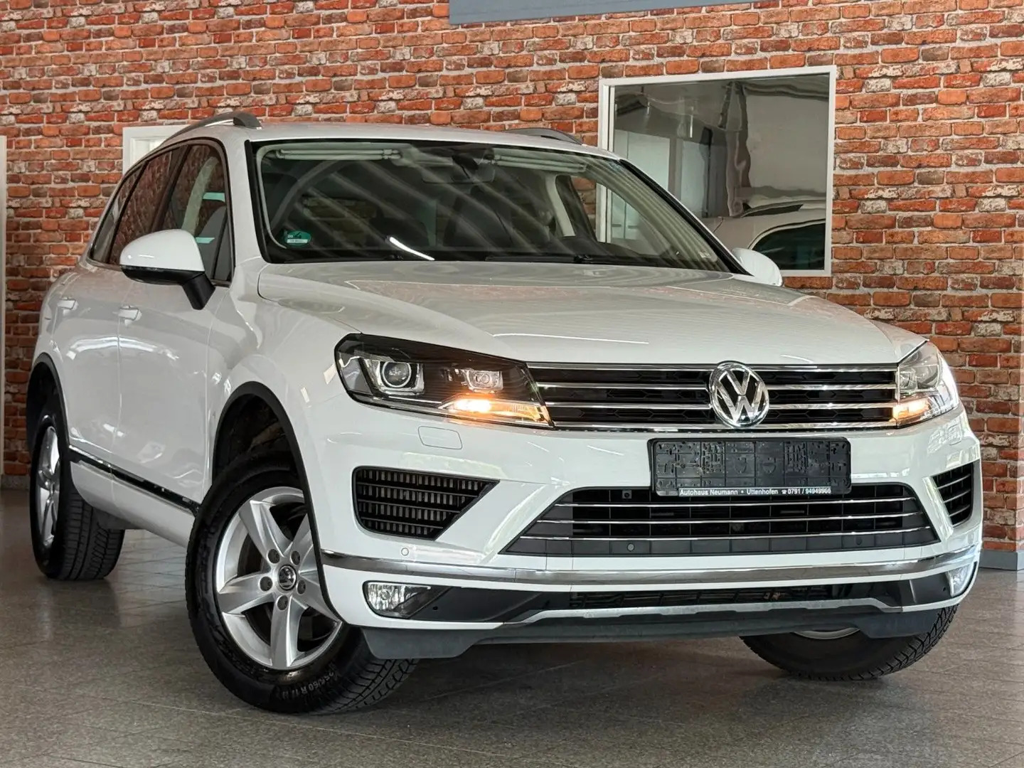 Volkswagen Touareg V6 TDI-Terrain Tech 4Mot-Leder-Xenon-AHK Blanc - 1