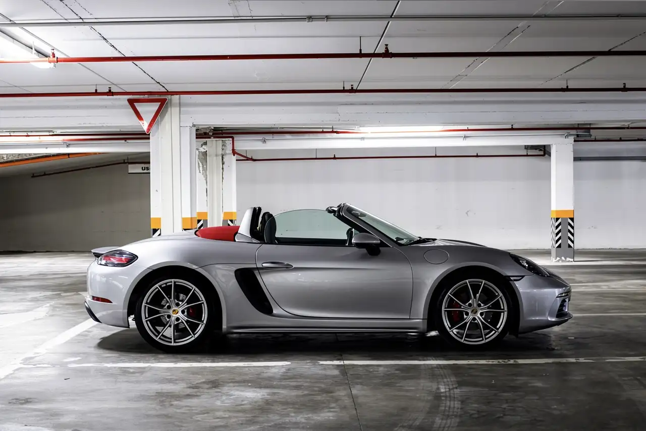 Porsche 718
