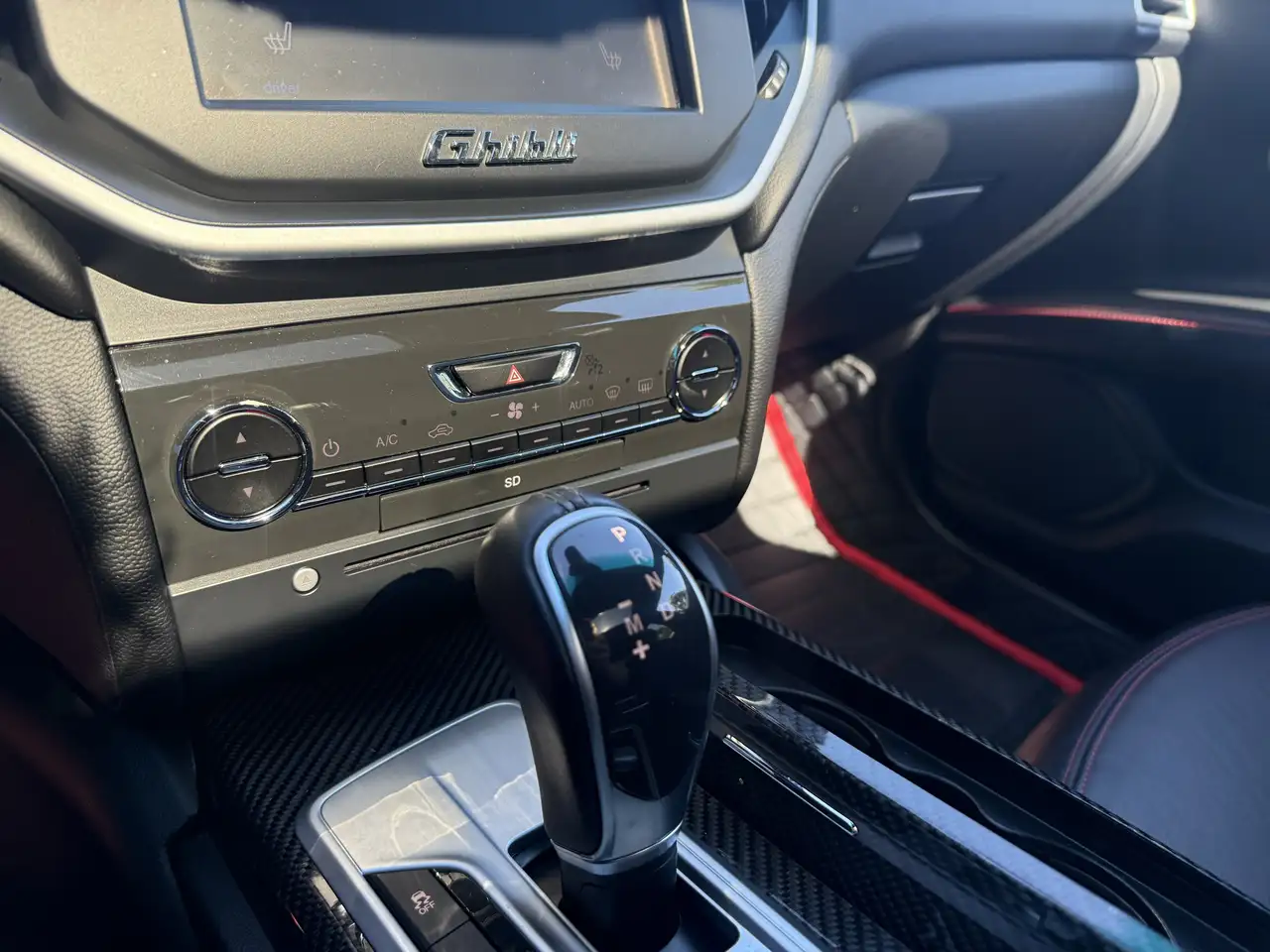 Maserati Ghibli photo Maserati Ghibli