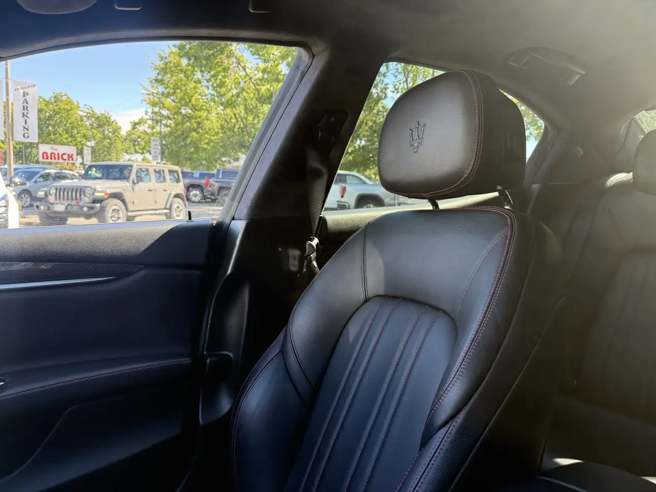 Maserati Ghibli photo Maserati Ghibli