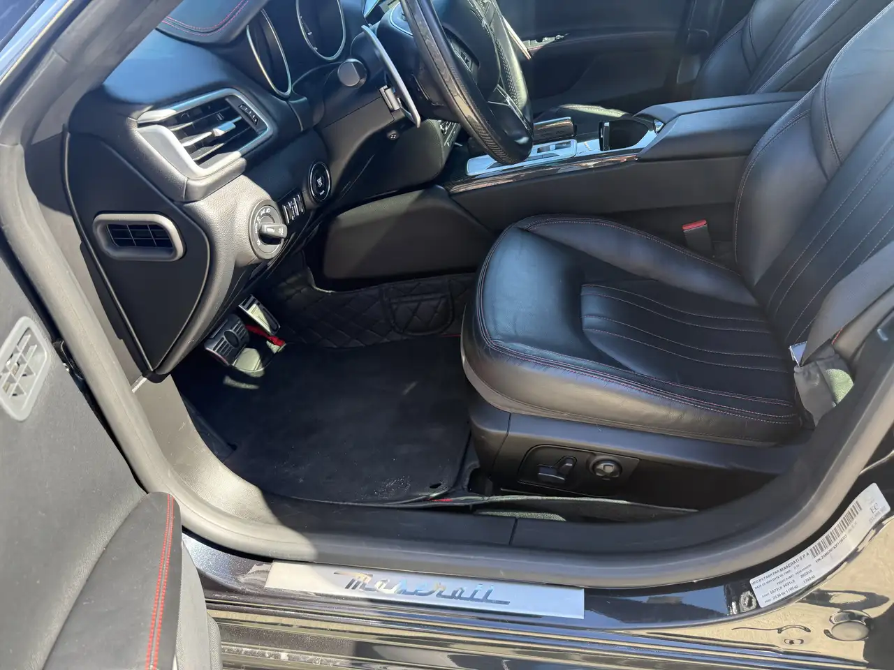 Maserati Ghibli photo Maserati Ghibli