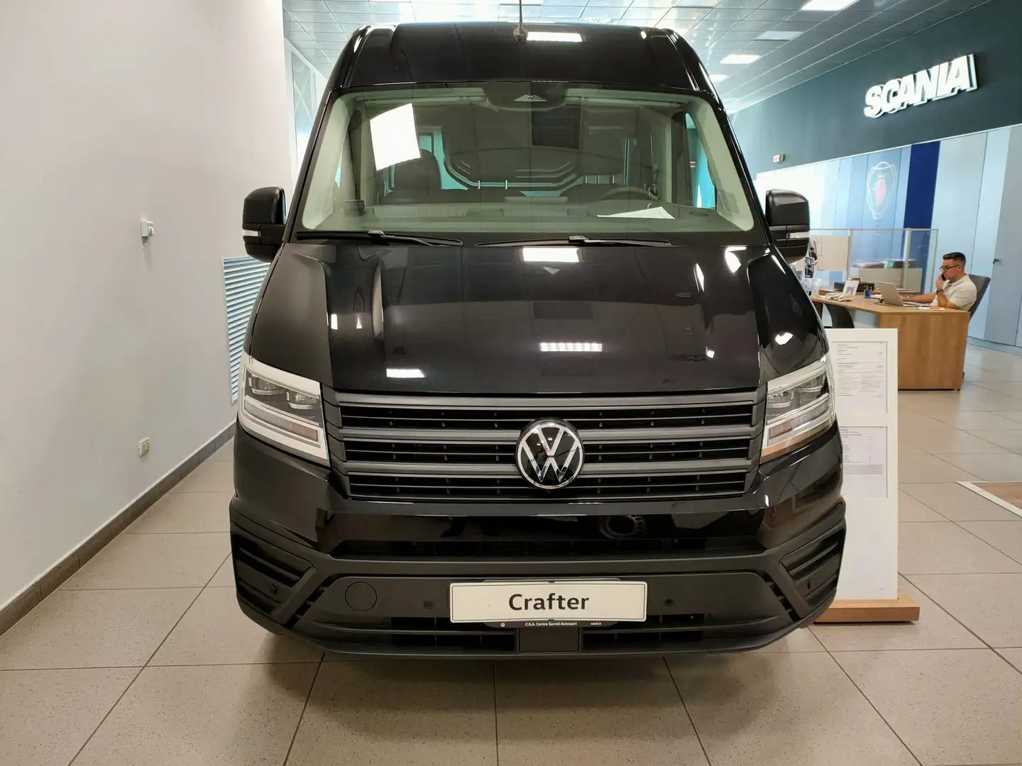 Volkswagen Crafter Van 35 L3H3 2.0 TDI 120 kW Nero - 2