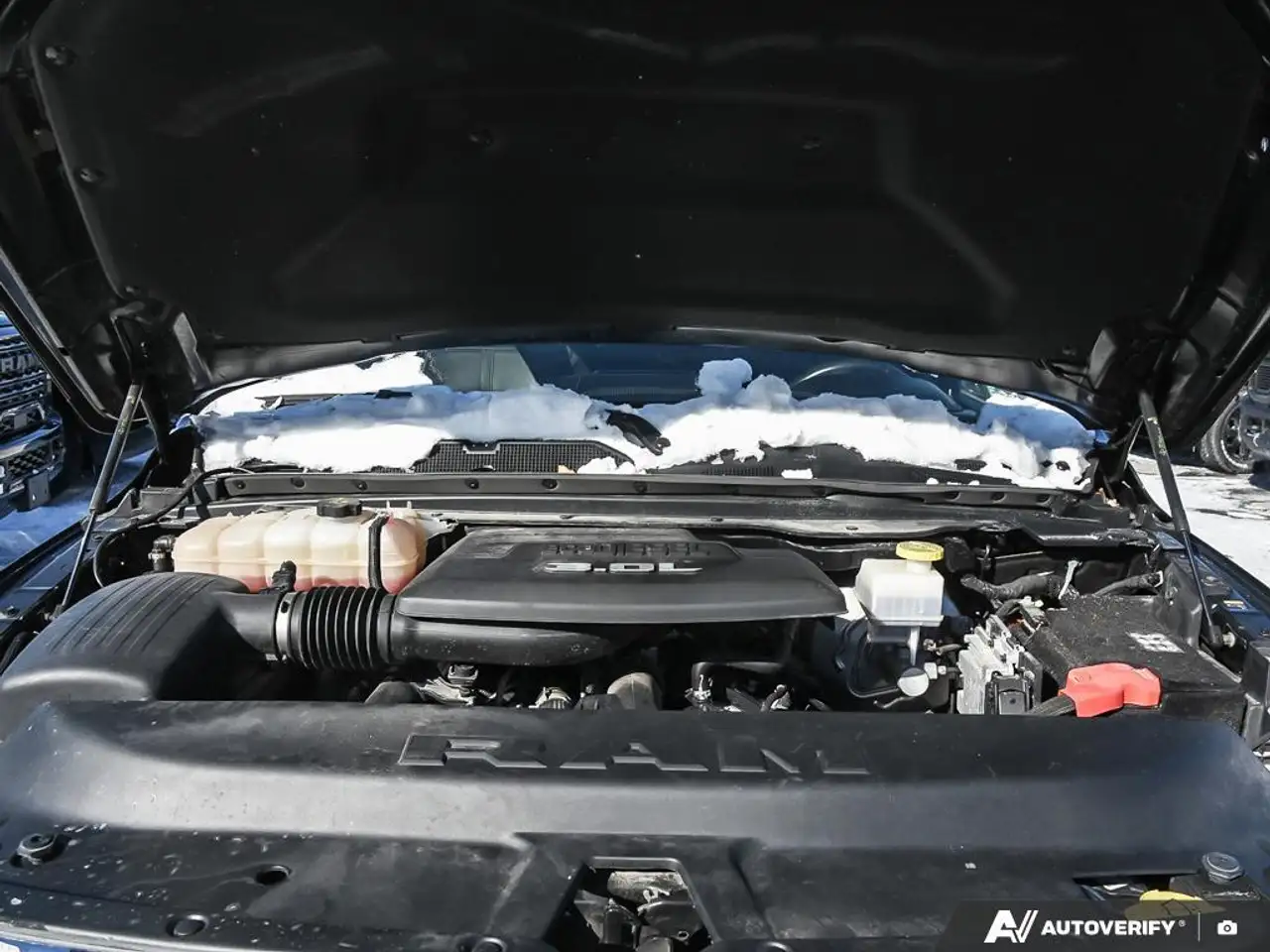 RAM 1500 снимка RAM 1500