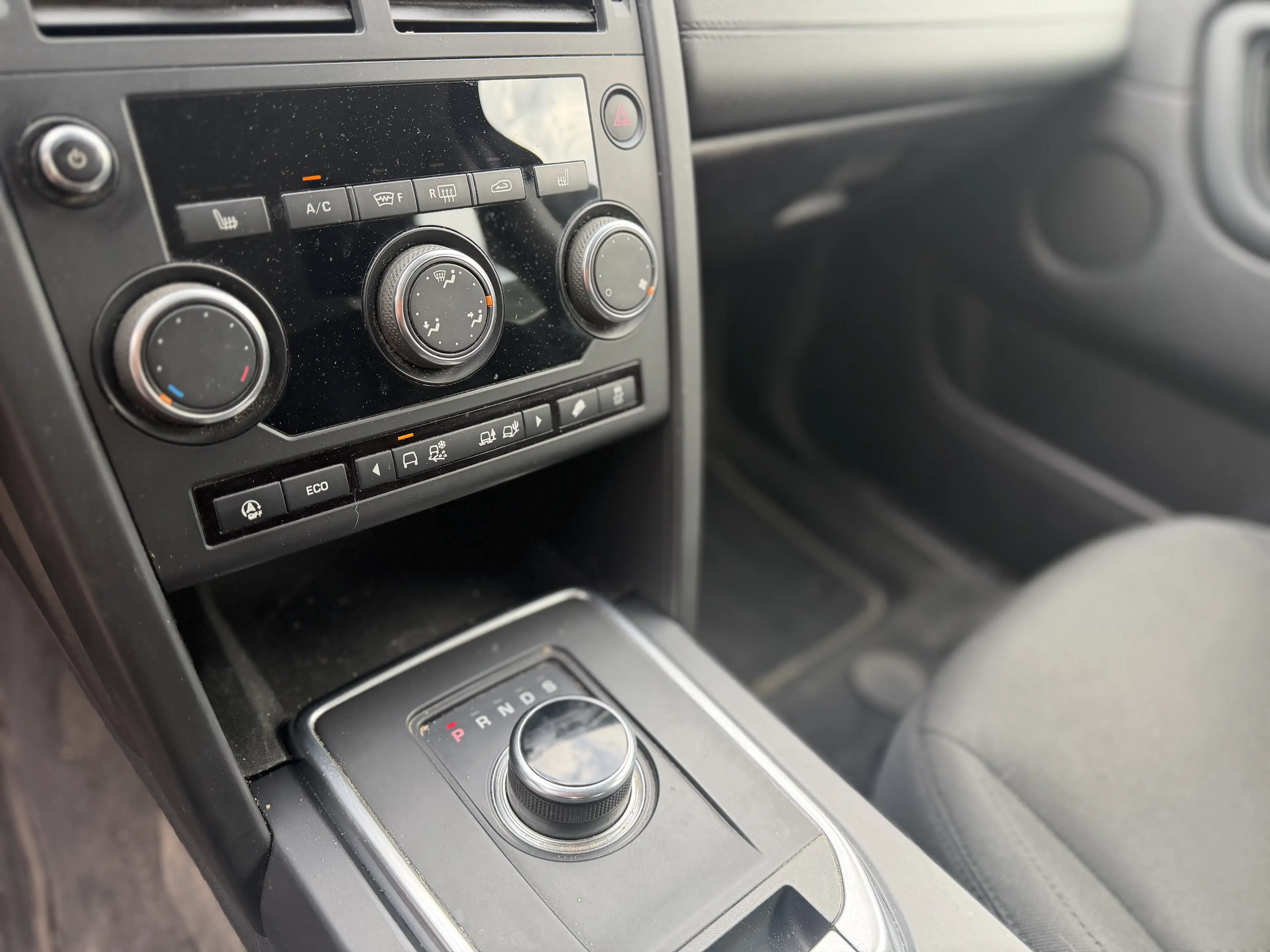 Land Rover Discovery Sport Discovery Sport 2.0 Td4 Pure*SHZ*AHK*Kamera*E6 — photo 12