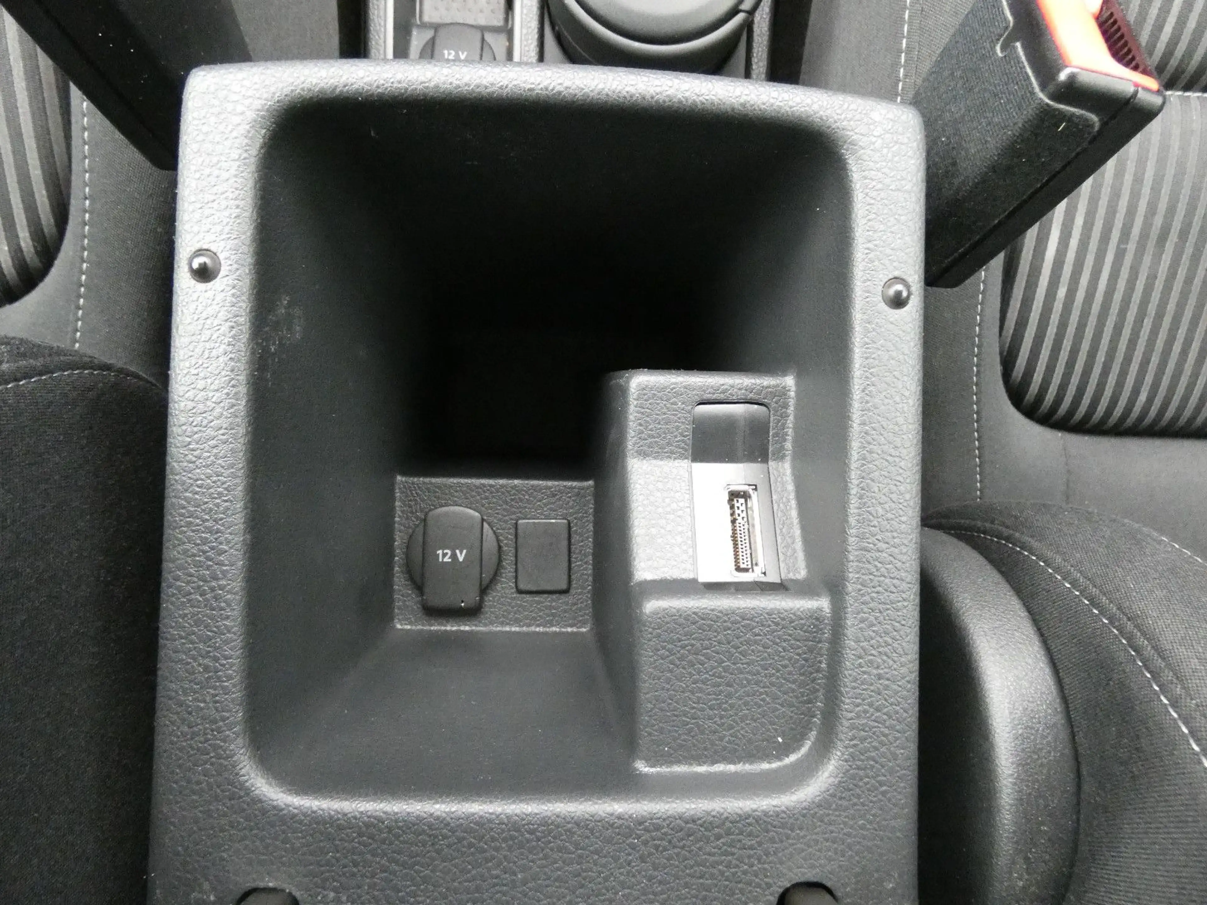 SEAT Alhambra I-Tech — photo 16