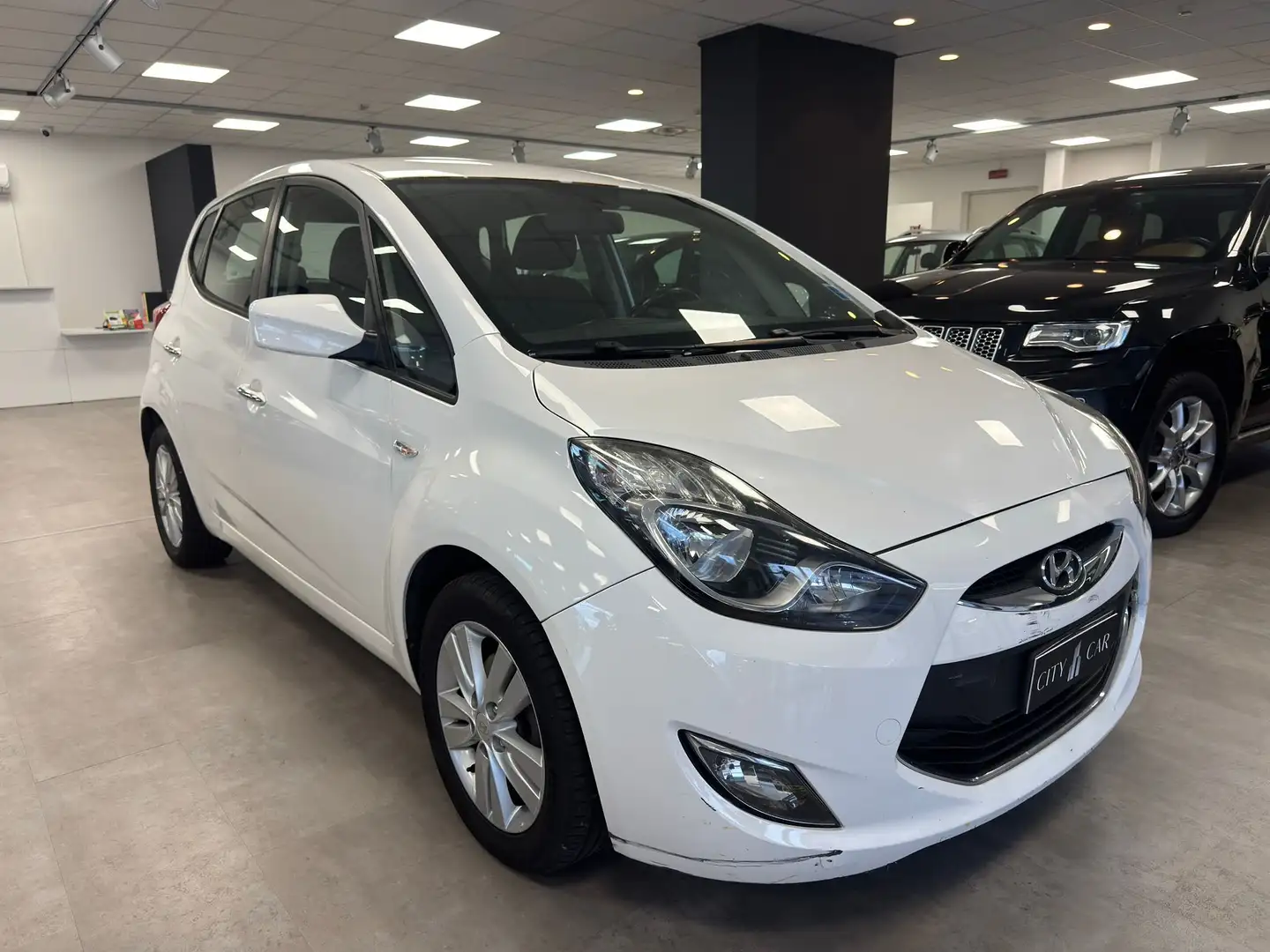 Hyundai iX20 ix20 1.4 crdi Style 90cv Weiß - 1