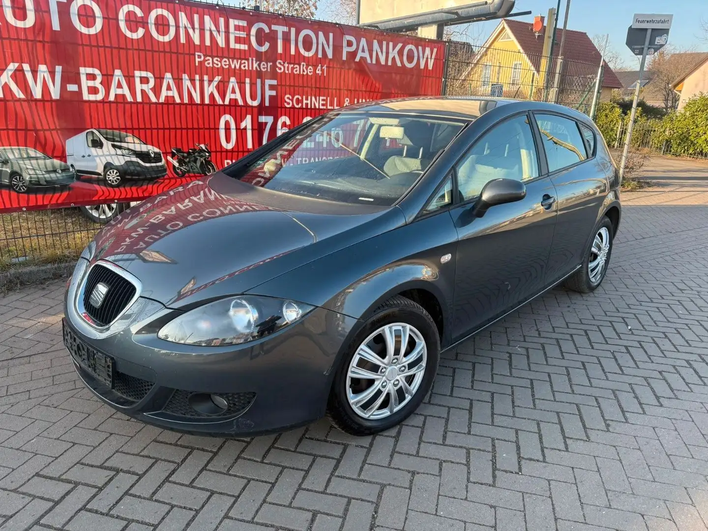SEAT Leon 1.6 Stylance**TÜV NEU*1.HAND* Grau - 1