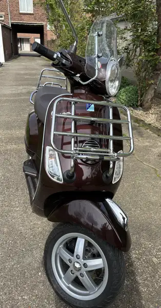 Vespa LX 125