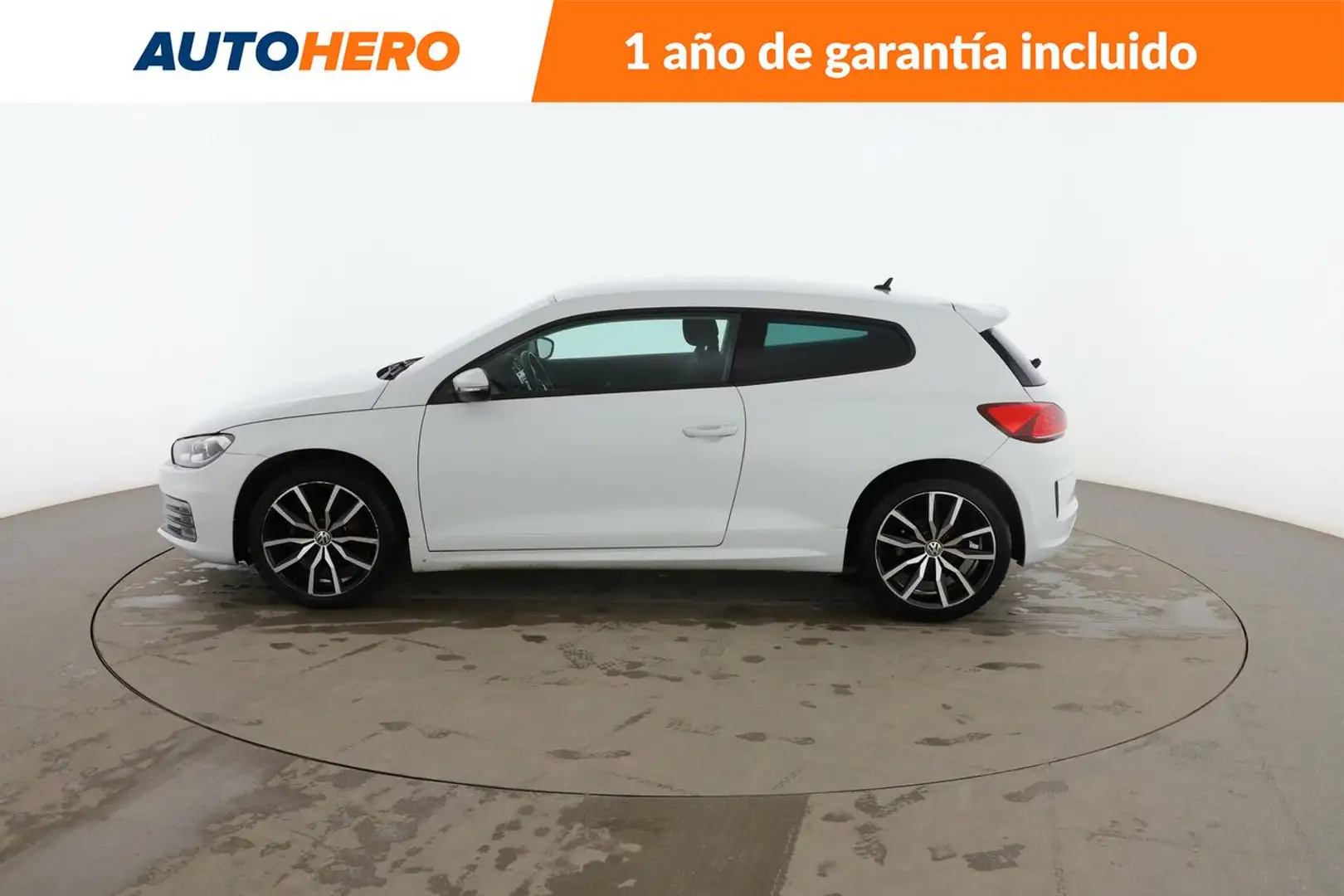 Volkswagen Scirocco 1.4 TSI BMT Typhoon by R-Line Wit - 2
