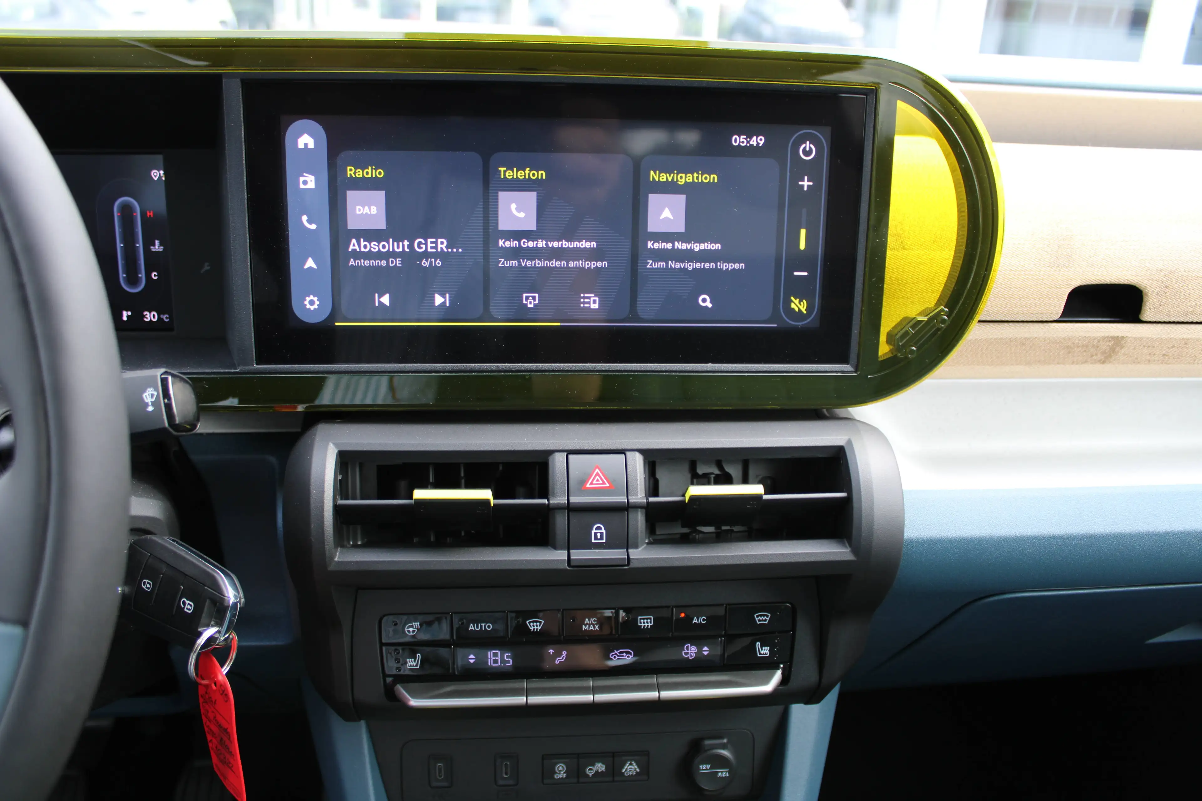 Fiat Grande Panda 1.2 Turbo 74 kW La Prima — photo 11