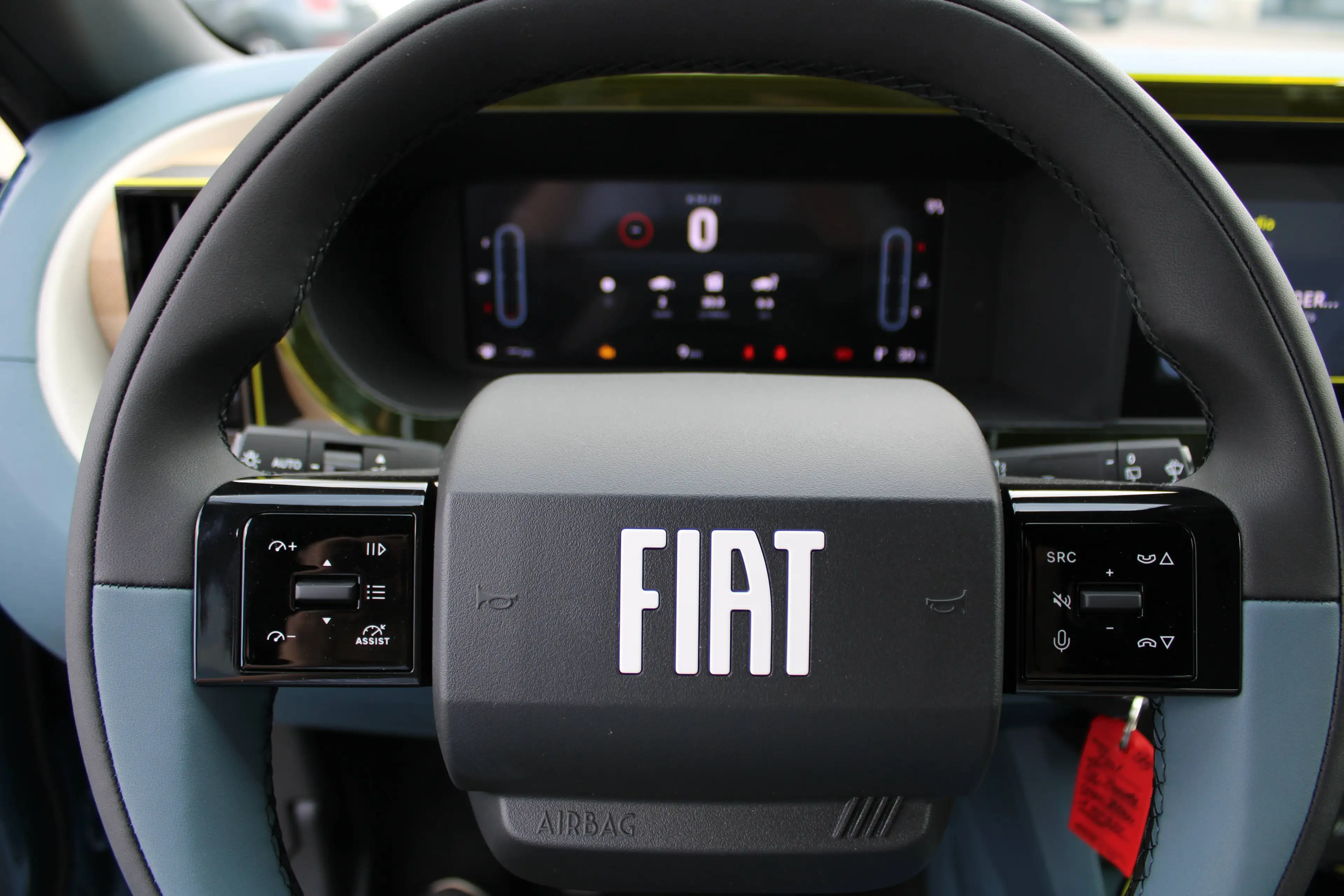 Fiat Grande Panda 1.2 Turbo 74 kW La Prima — photo 10