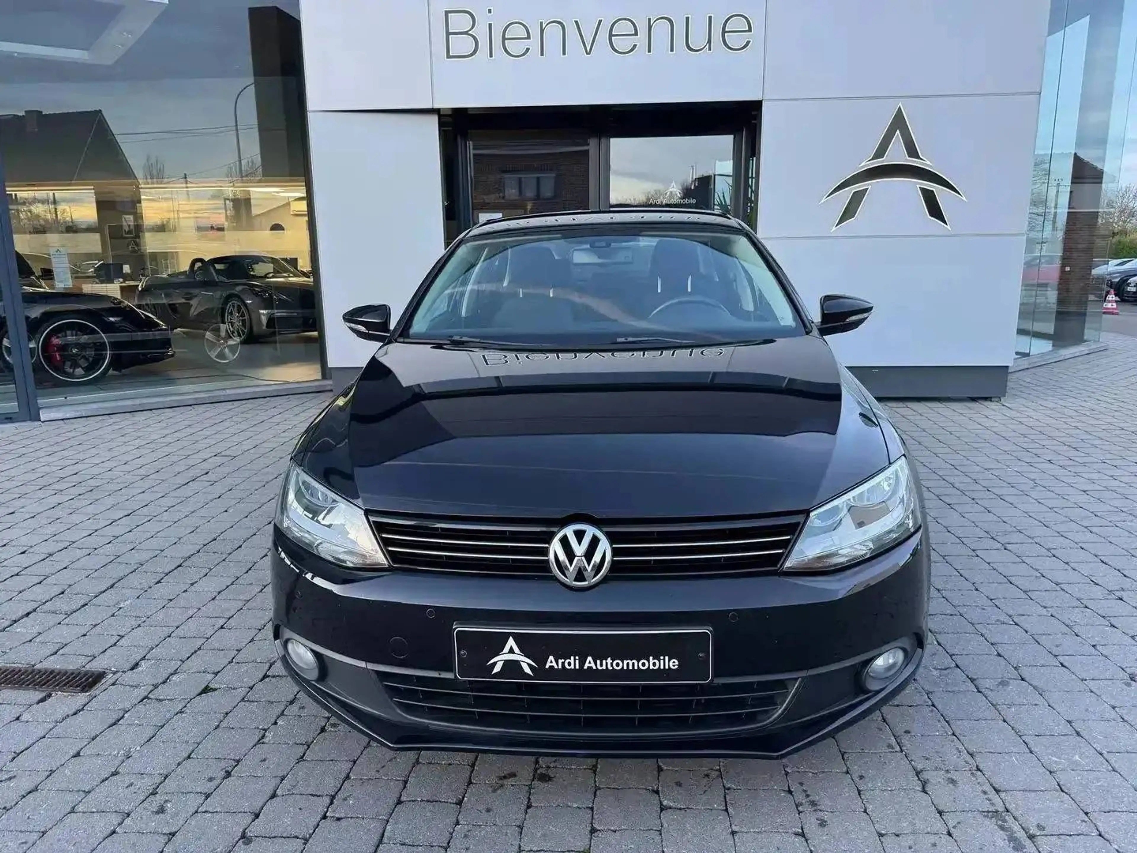 Volkswagen Jetta 1.6 TDi *GARANTIE 12 MOIS*1er PROPRIETAIRE* — photo 2