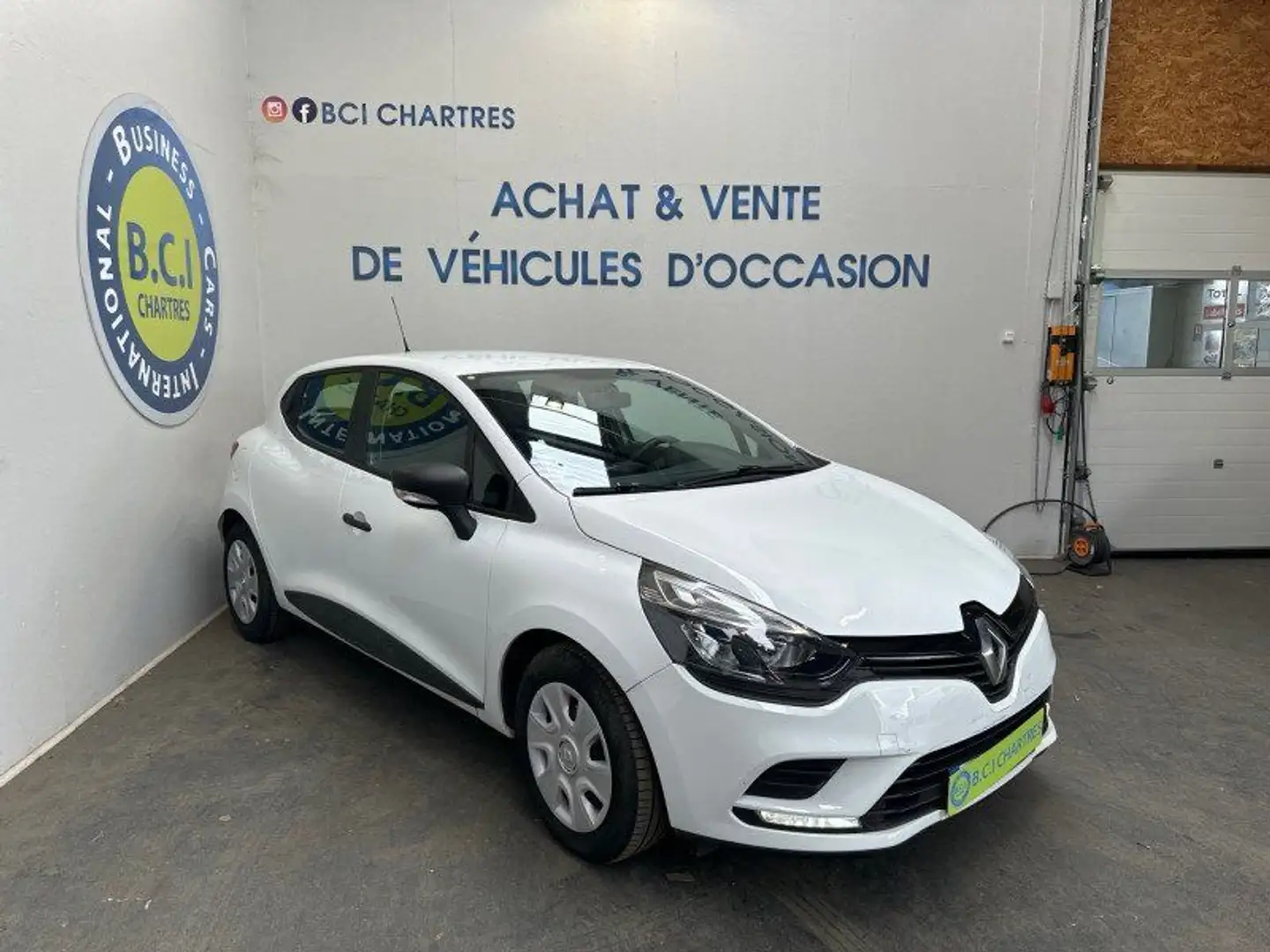 Renault Clio IV STE 1.5 DCI 75CH ENERGY AIR E6C Blanc - 2