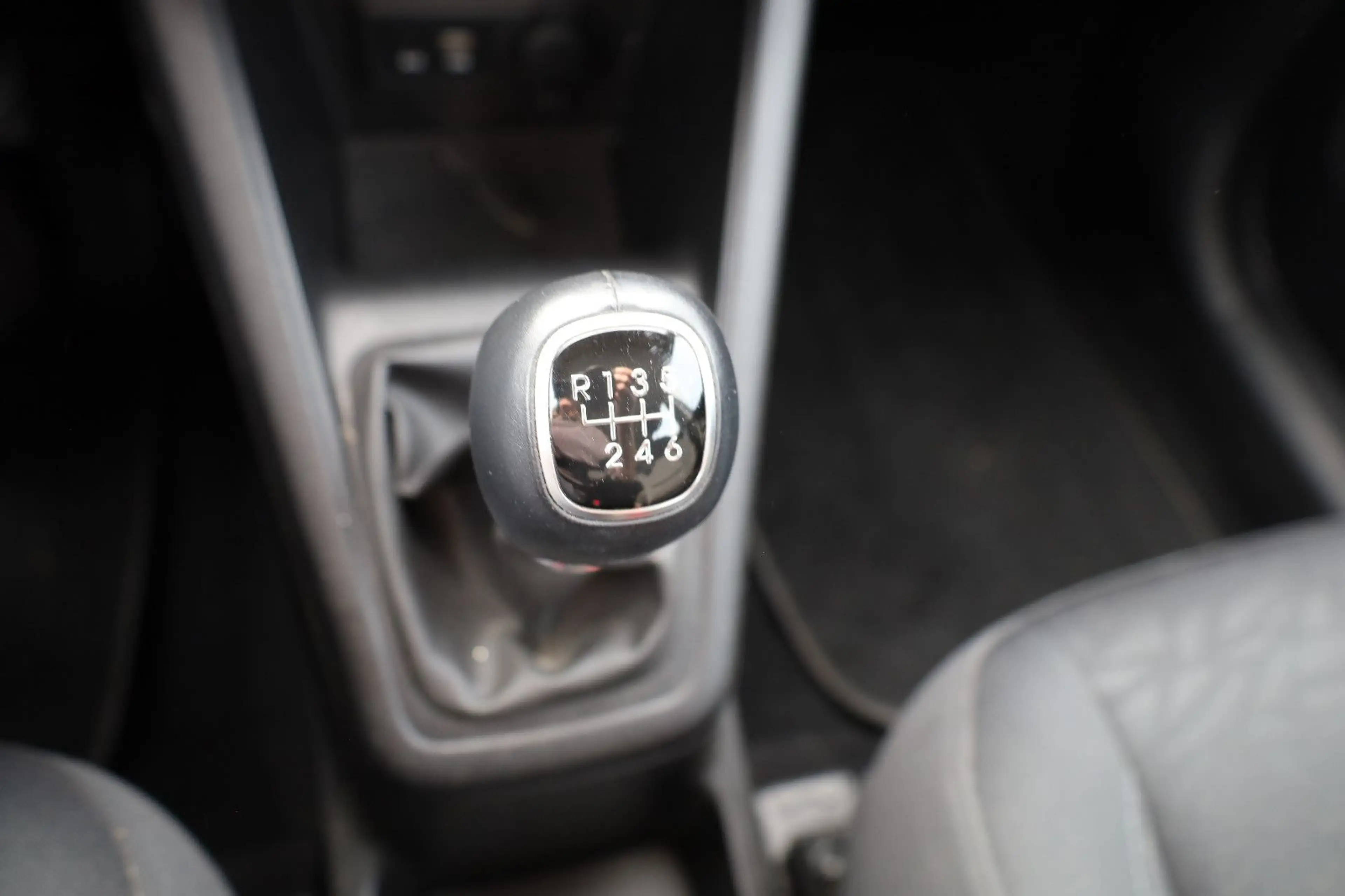 Hyundai iX20 1.6 Space Plus-Paket blue — photo 14