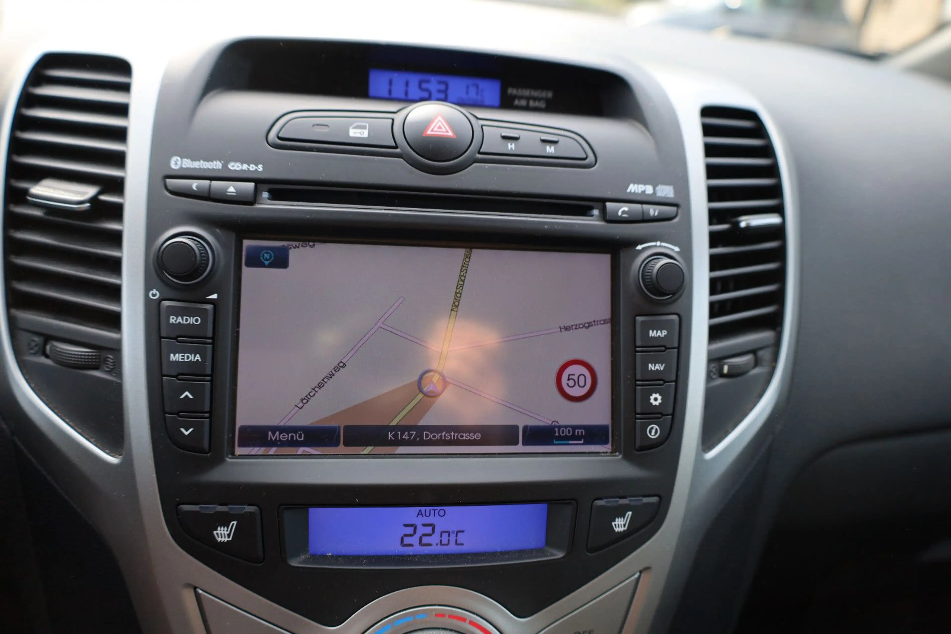 Hyundai iX20 1.6 Space Plus-Paket blue — photo 11
