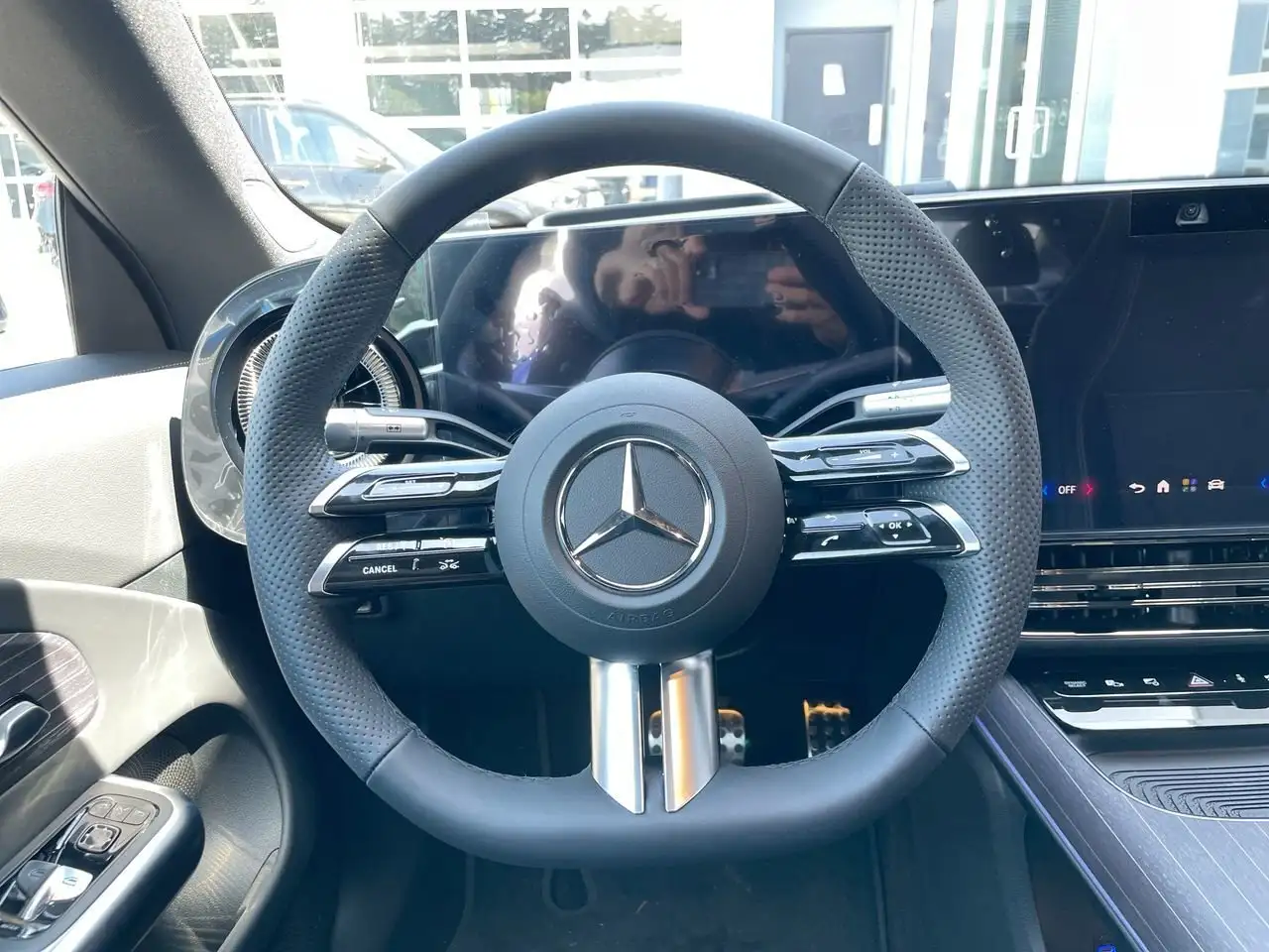 Mercedes-Benz CLA снимка Mercedes-Benz CLA
