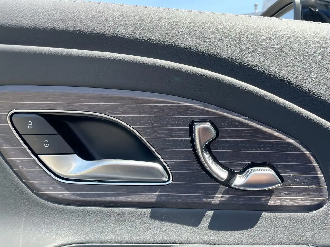 Mercedes-Benz CLA снимка Mercedes-Benz CLA