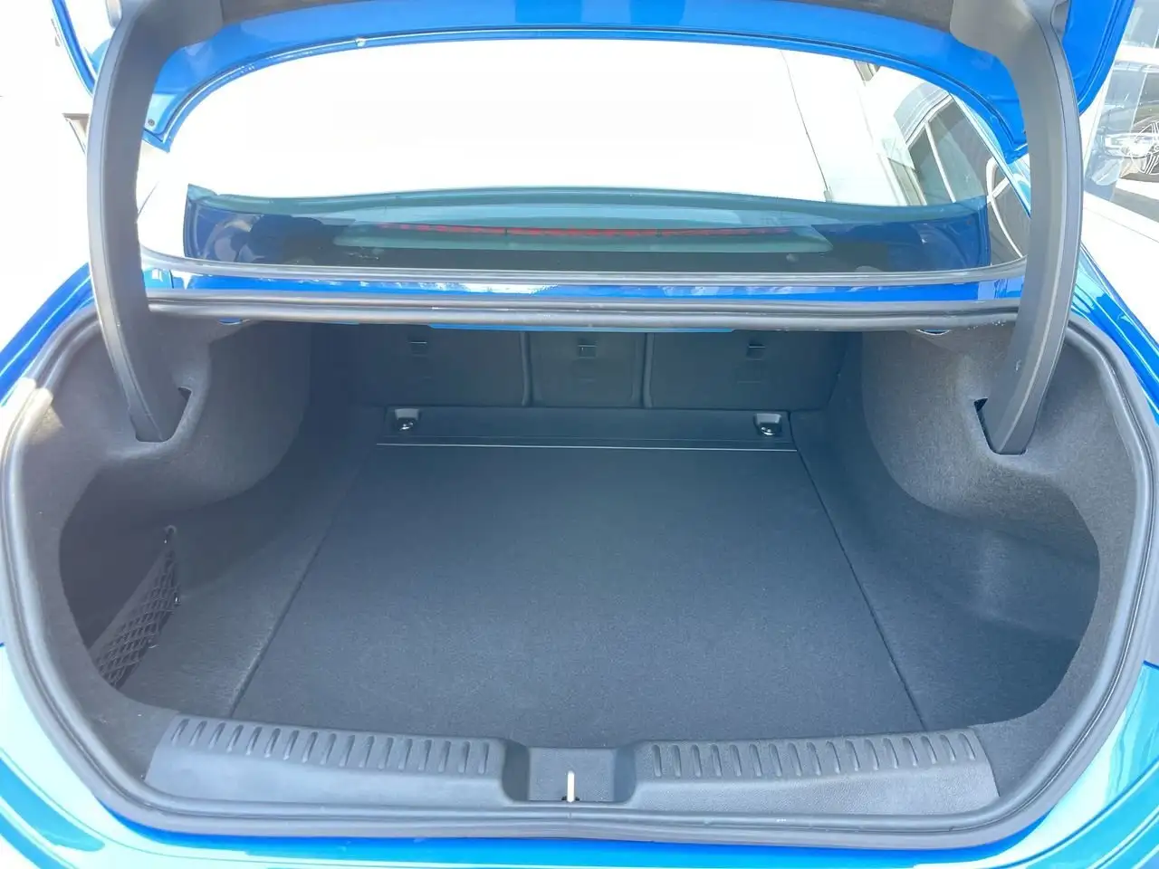 Mercedes-Benz CLA снимка Mercedes-Benz CLA