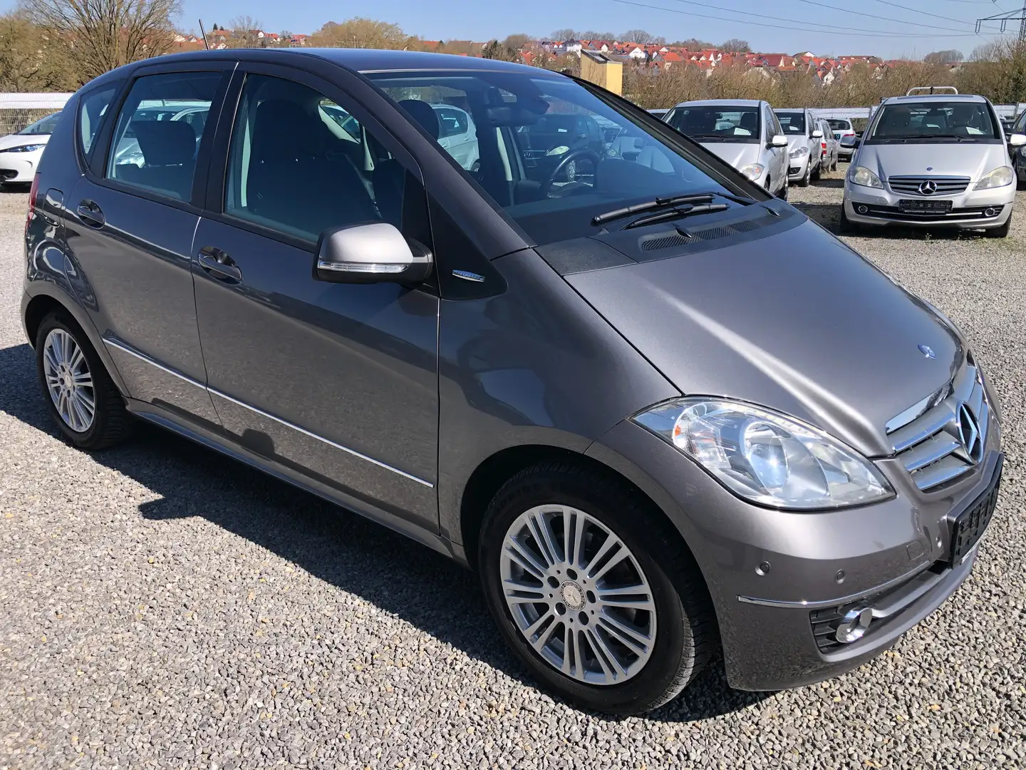 Mercedes-Benz A 180 Autotronic ELEGANCE*AHK*Park-Assistent*2.Hand* Grau - 2