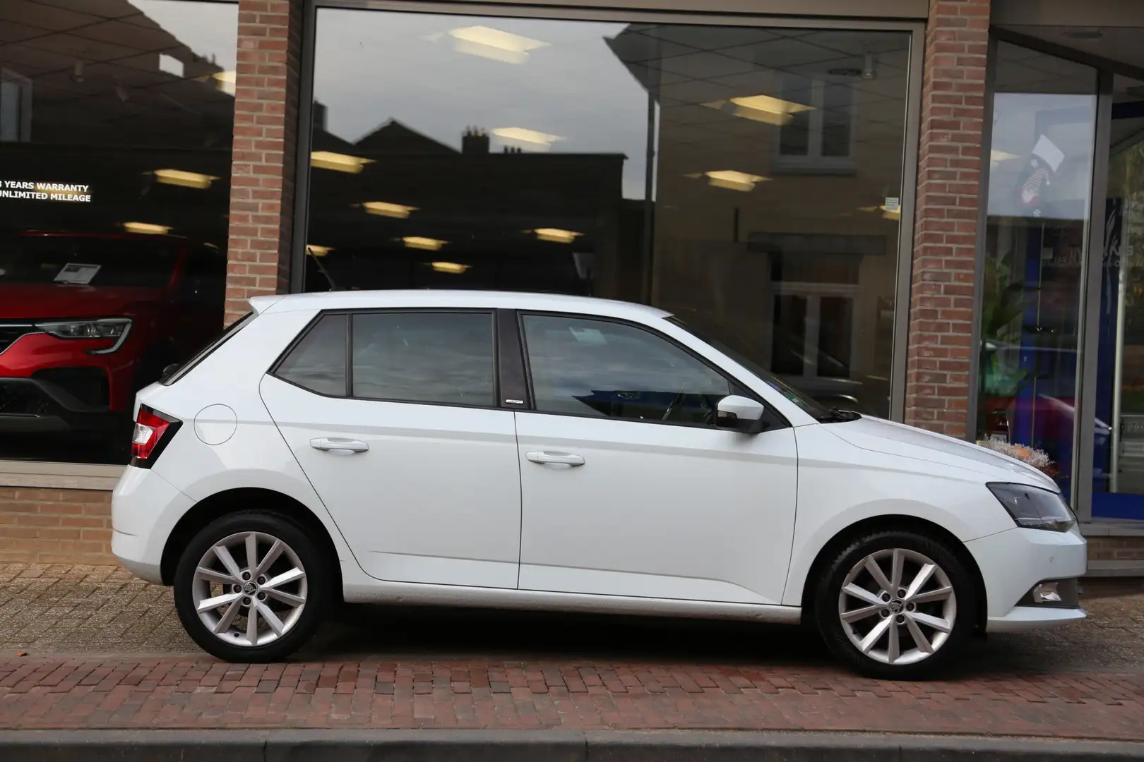 Skoda Fabia 1.0 Style Joy Navi Bianco - 2