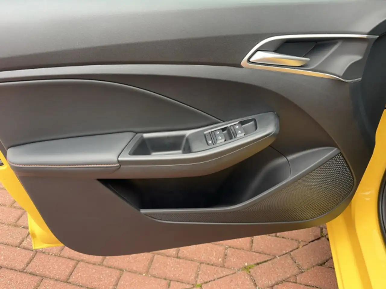 MG MG3 Luxury Sondermodell Pastell Yellow 18