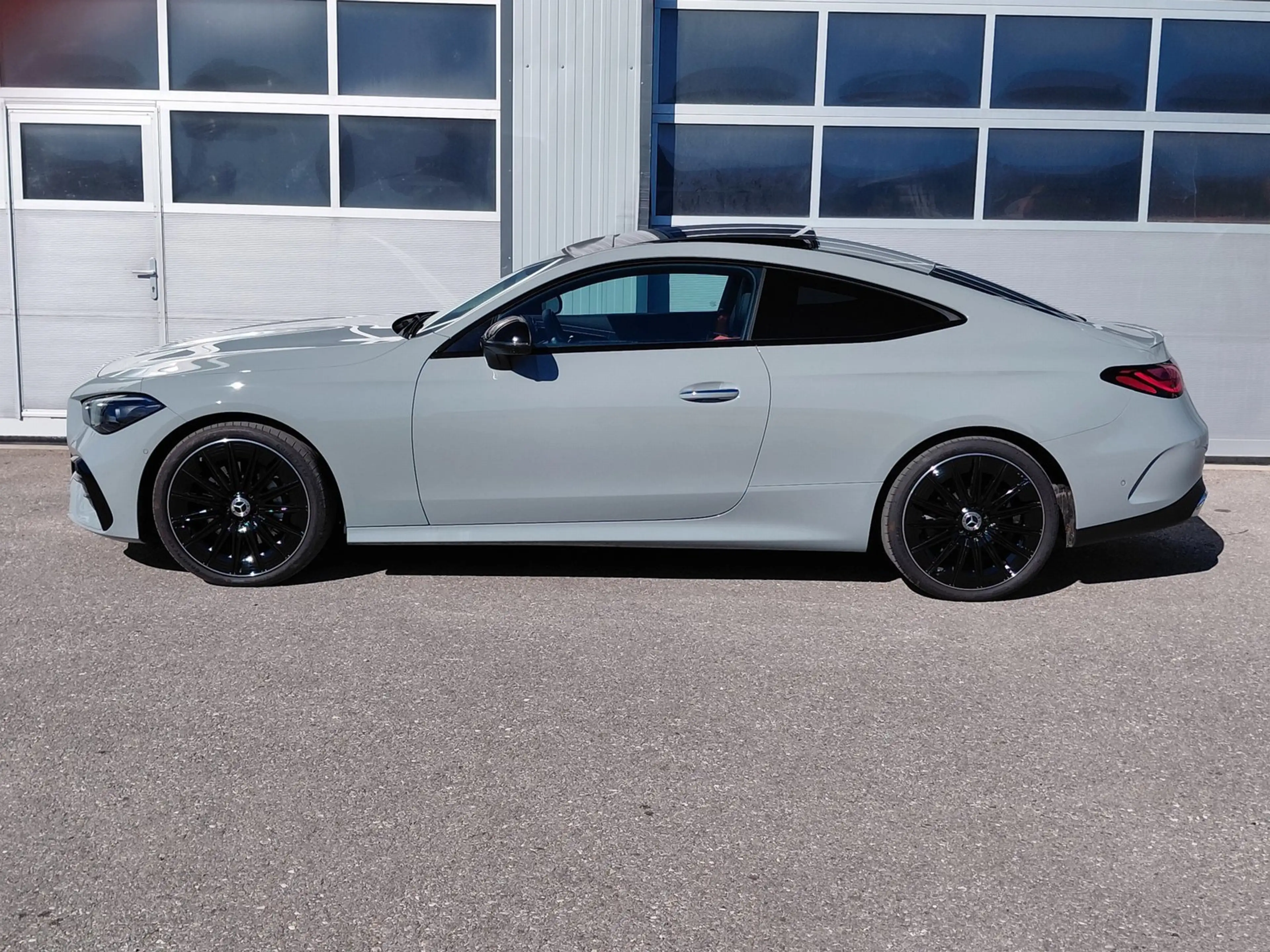 Mercedes-Benz CLE 200 Coupé AMG Premium/Standhzg/Pano/Night — photo 2