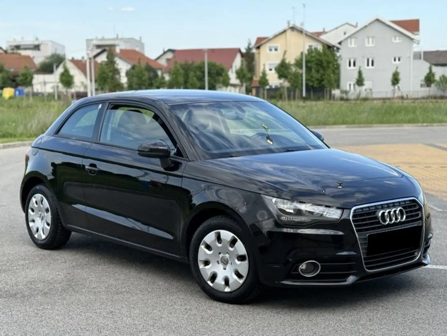 Audi A1 A1 1.2 TFSI Attraction Noir - 1