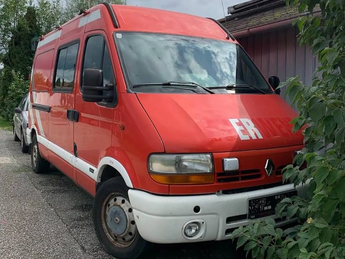Renault Master Master L1H1 Minibus 2,5 dCi 9-Sitzer Rot - 1
