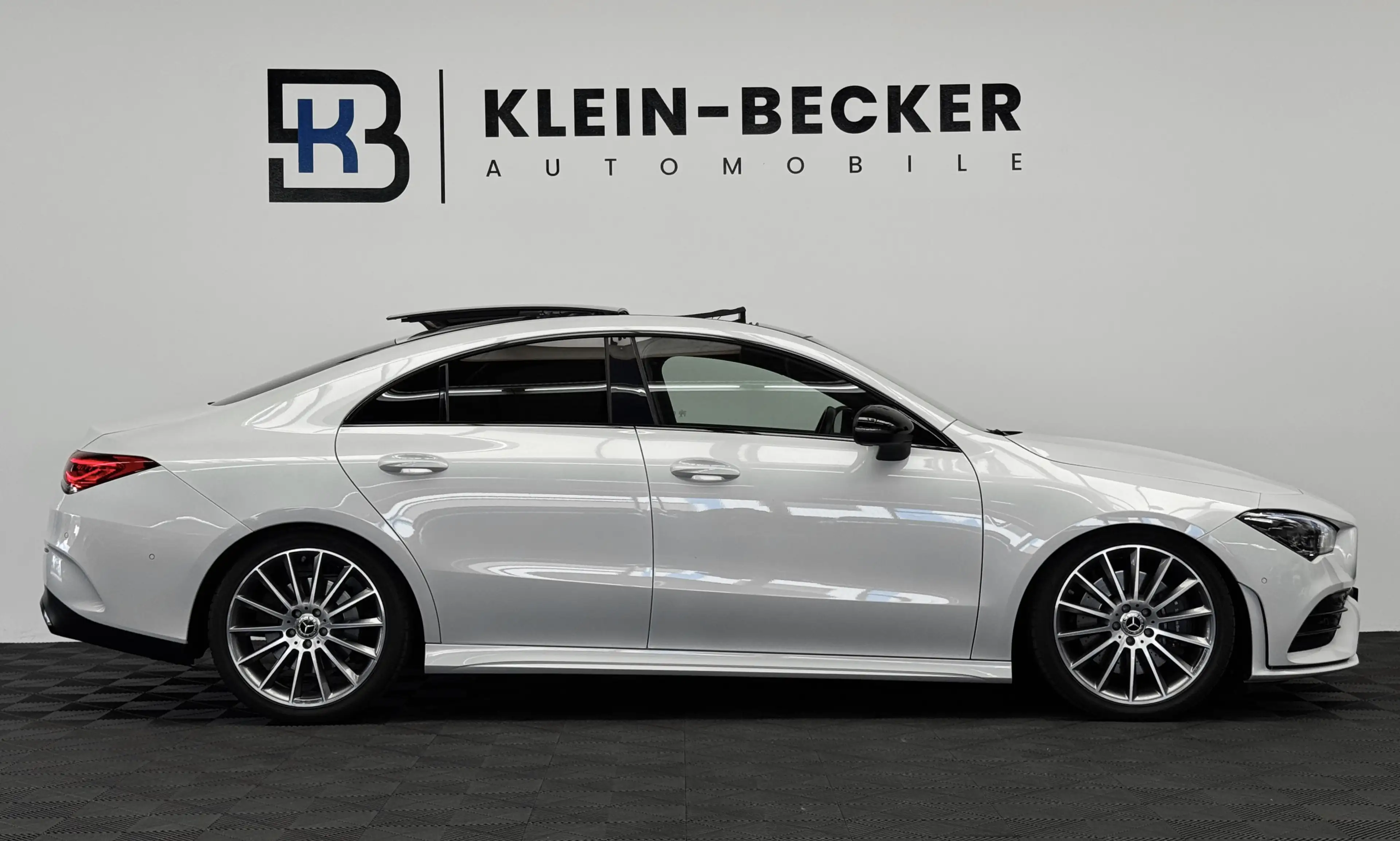 Mercedes-Benz CLA 220 AMG Coupe *Pano*Multi*Burm*Kam*Ambi*MBUX — photo 3