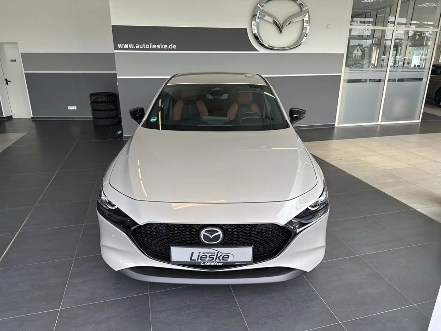 Mazda 3 2.5L e-SKYACTIV G 140ps 6AT FWD Nagisa - 1