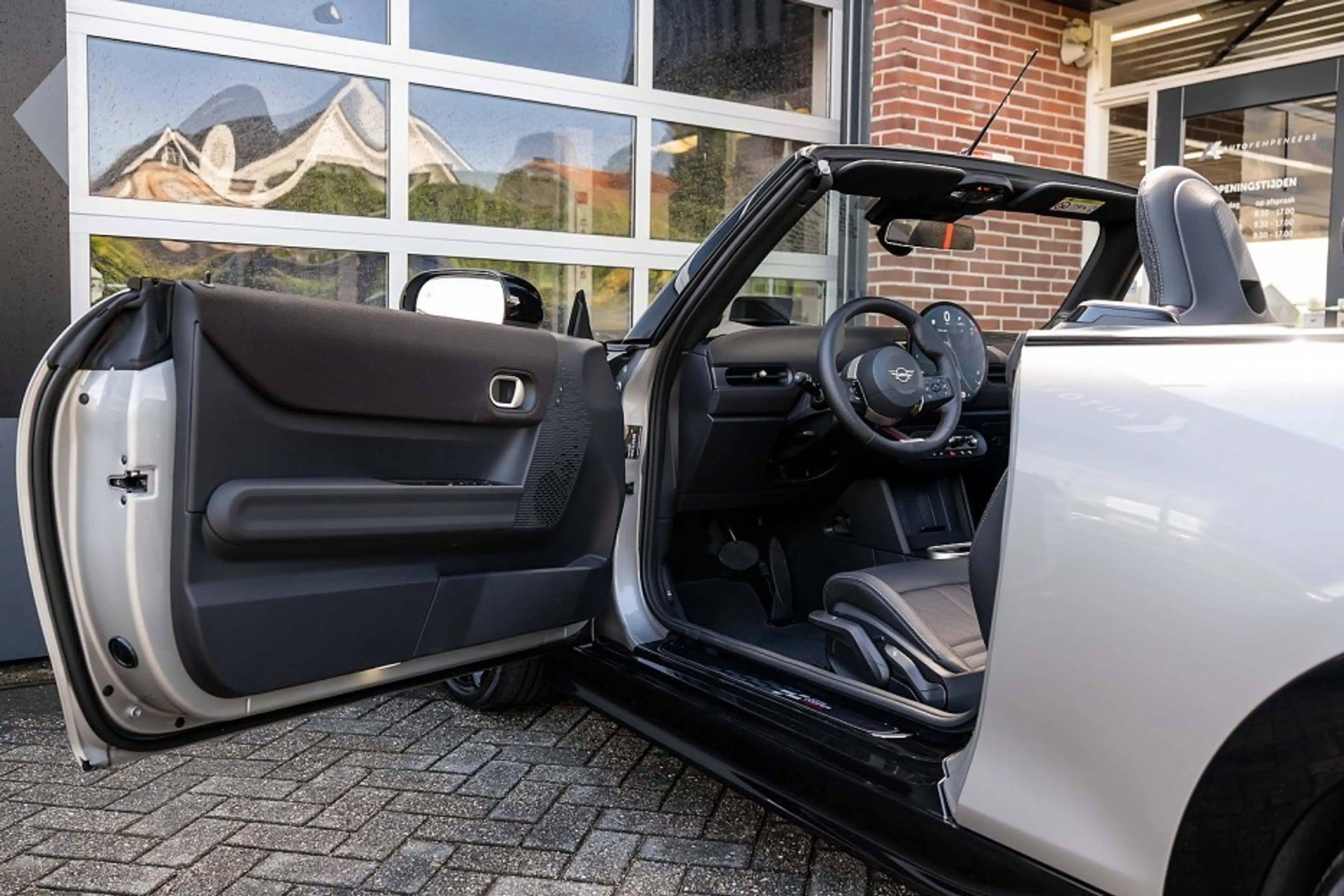 MINI John Cooper Works Cabrio S JCW | Cooper | Harman/Kardon | Head-Up | Driving — photo 3