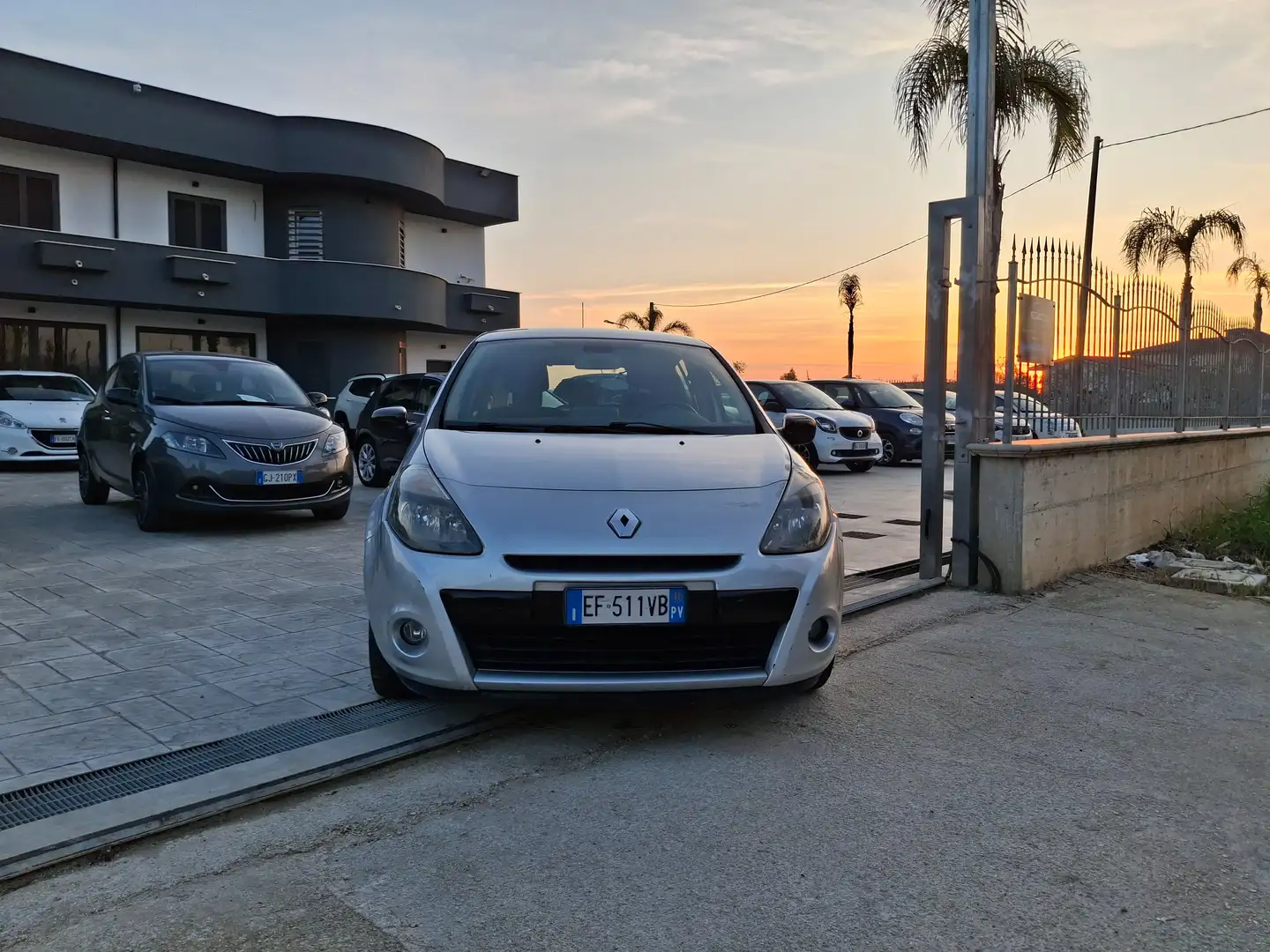 Renault Clio 5p 1.2 16v Dynamique Grigio - 2