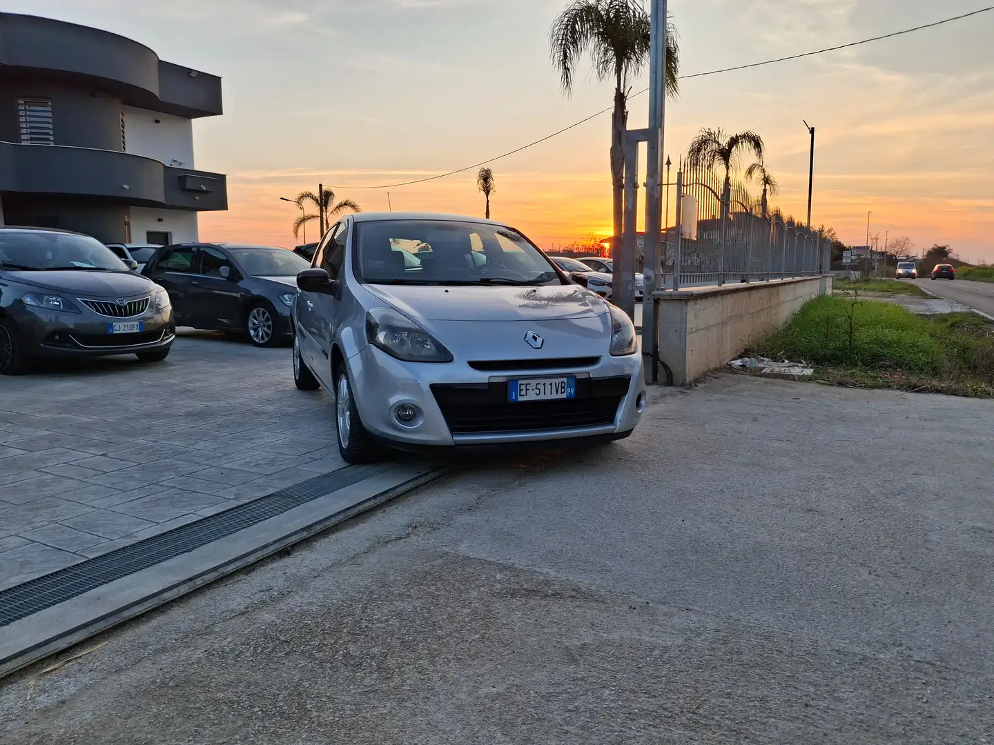 Renault Clio 5p 1.2 16v Dynamique Grigio - 1