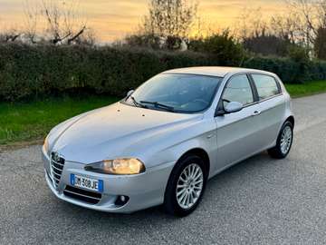 147 con soli 105,000km Neopatentati