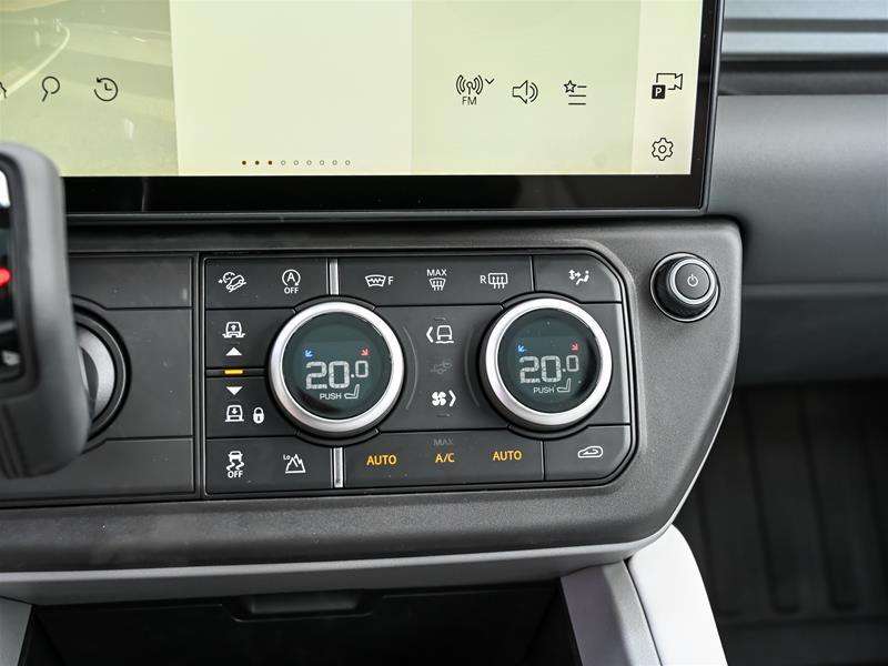 2026 Land Rover Defender 110 P400 X thumb 19