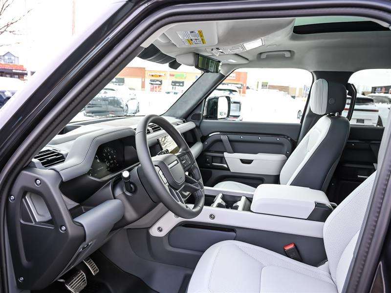 2026 Land Rover Defender 110 P400 X thumb 11