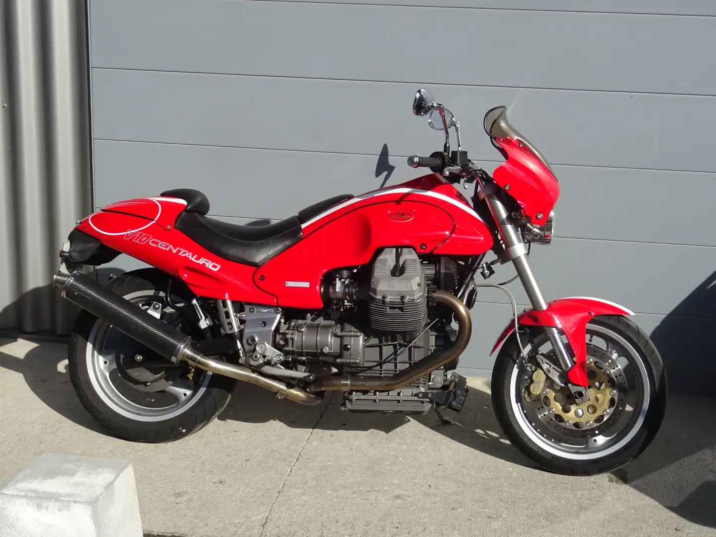 Moto Guzzi V 10 Rouge - 1