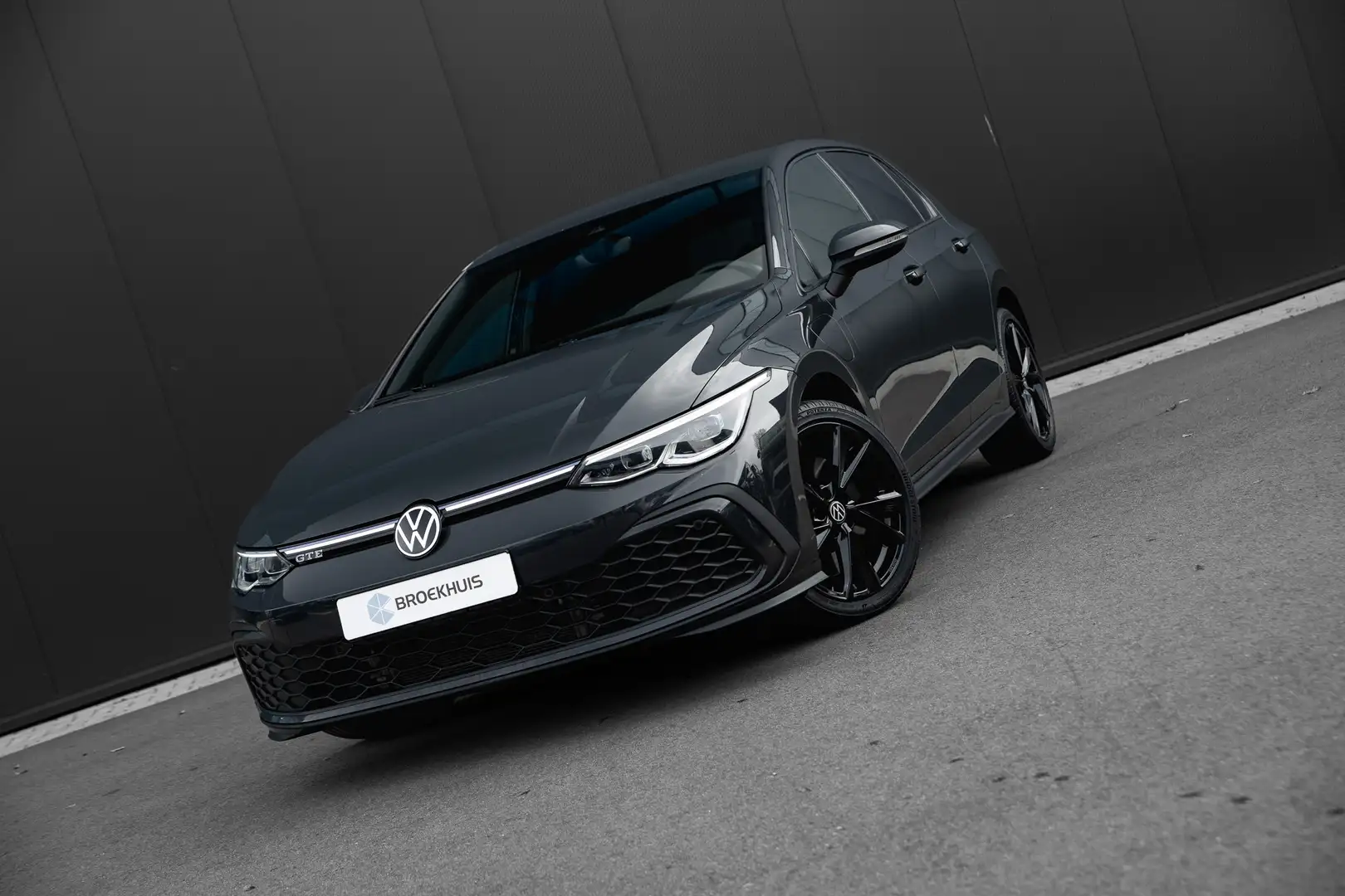 Volkswagen Golf GTE 1.4 eHybrid 245pk | 18" | Adaptive Cruise | Stoel Grijs - 2