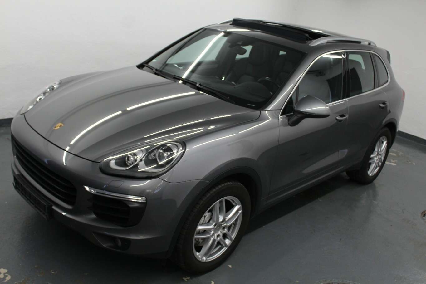 Second hand Porsche Cayenne 