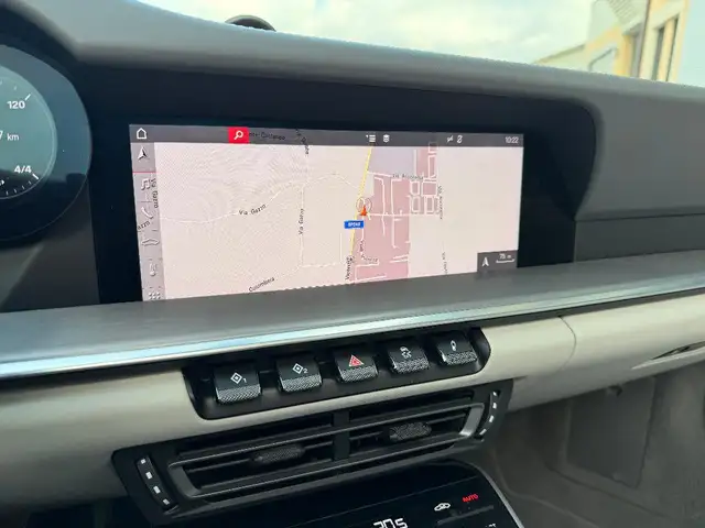 Porsche 911 view 15