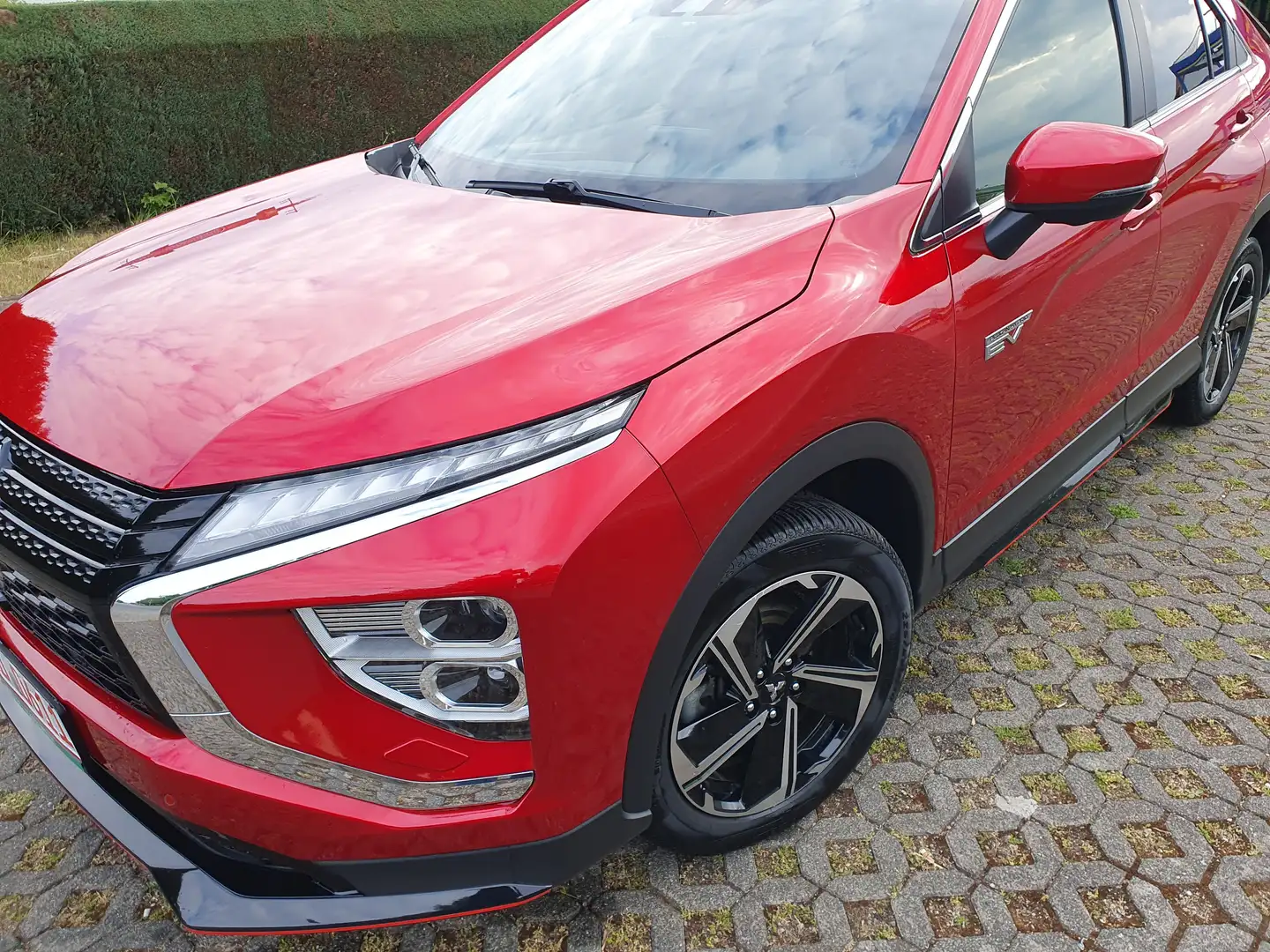Mitsubishi Eclipse Cross Eclipse Cross Plug-In Hybrid 4WD Intro Edition Rot - 2