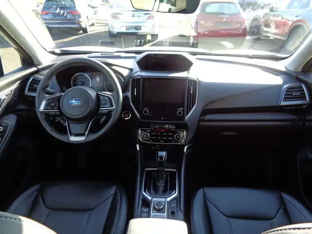 Subaru Forester view 12