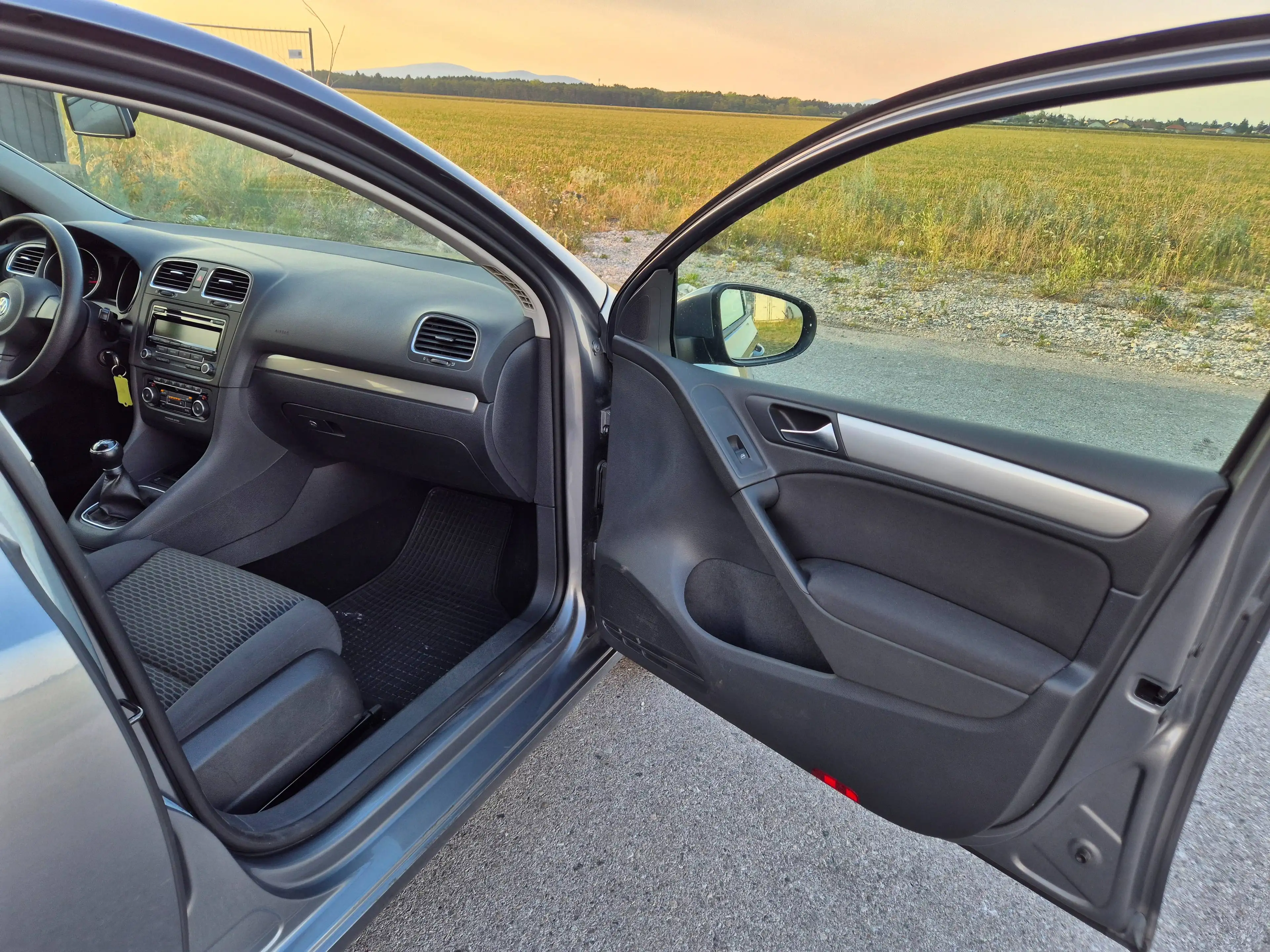 Volkswagen Golf Trendline BlueMotion/BMT — photo 13