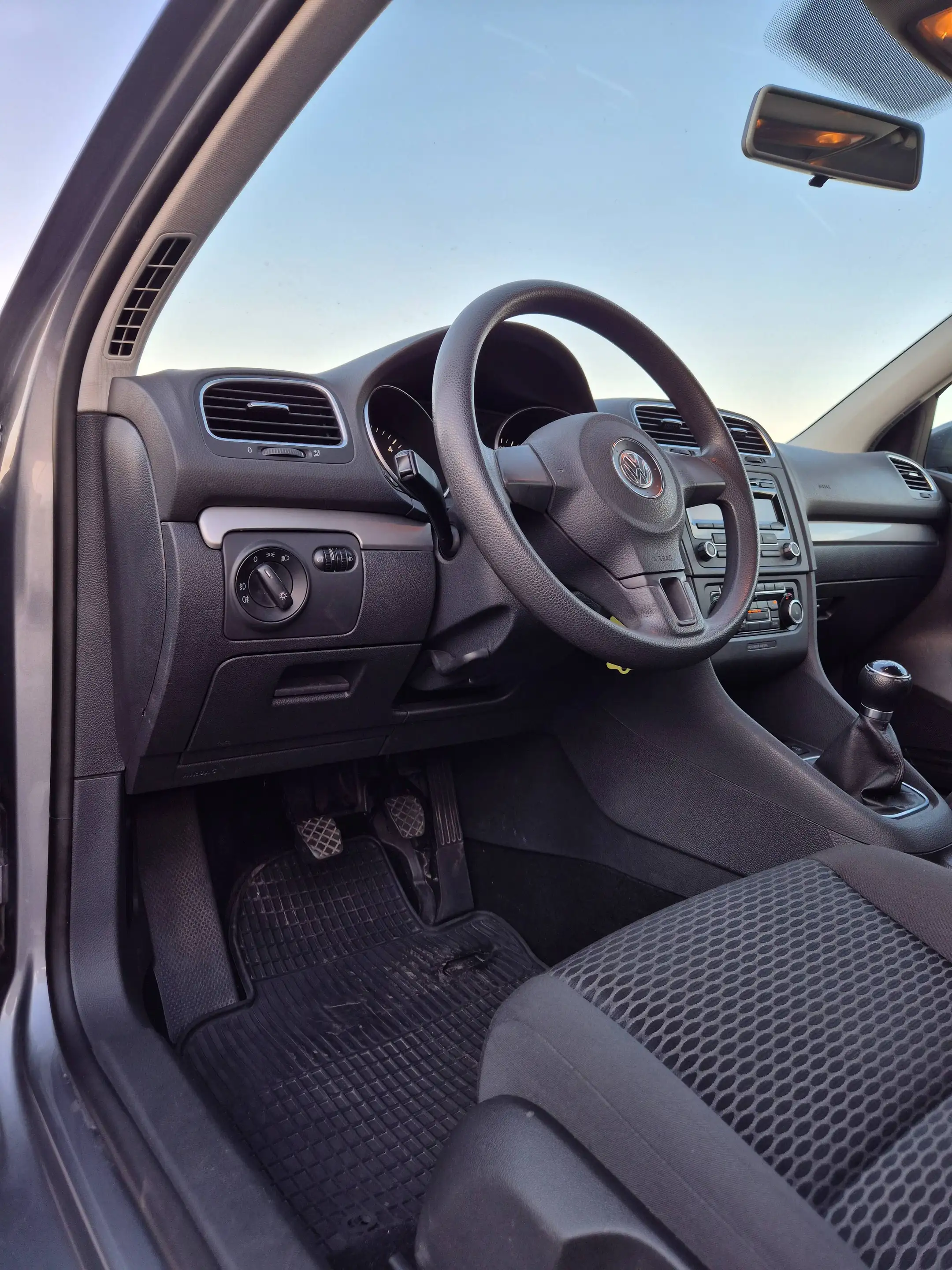 Volkswagen Golf Trendline BlueMotion/BMT — photo 8