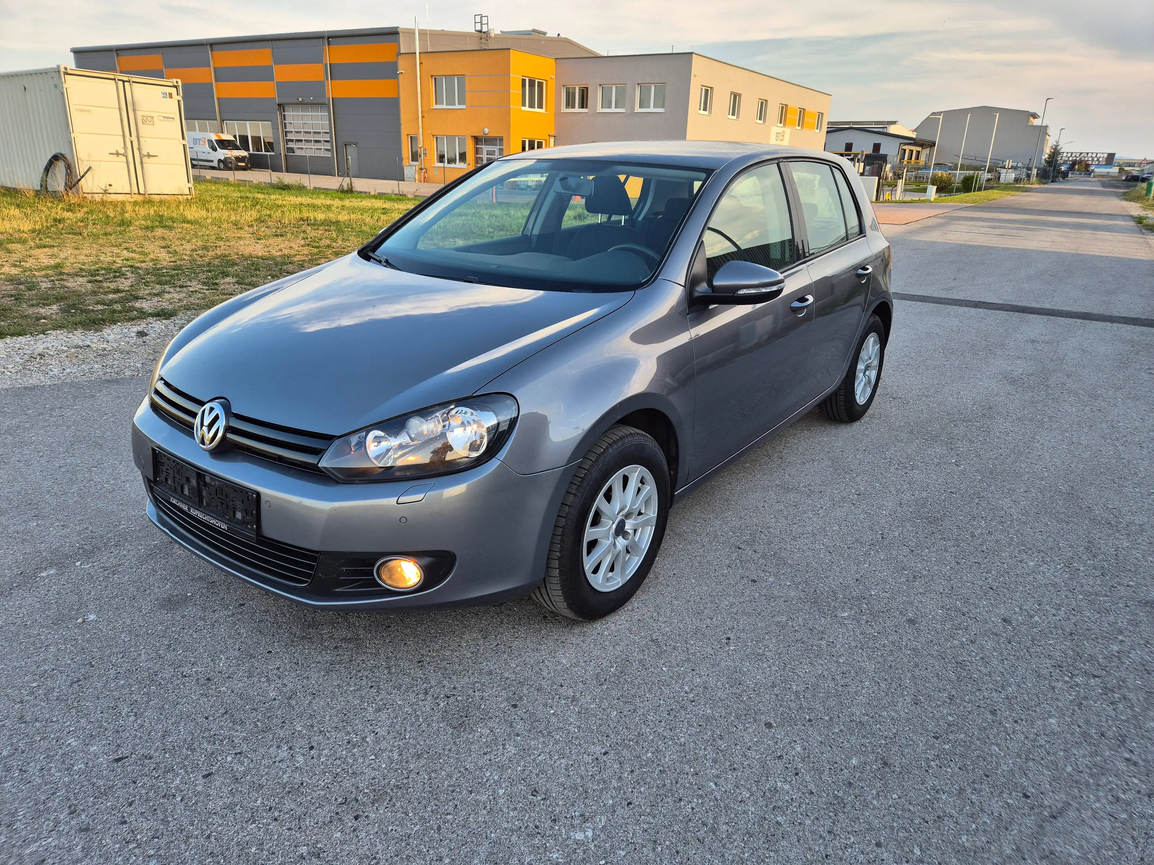 Volkswagen Golf Trendline BlueMotion/BMT — photo 2
